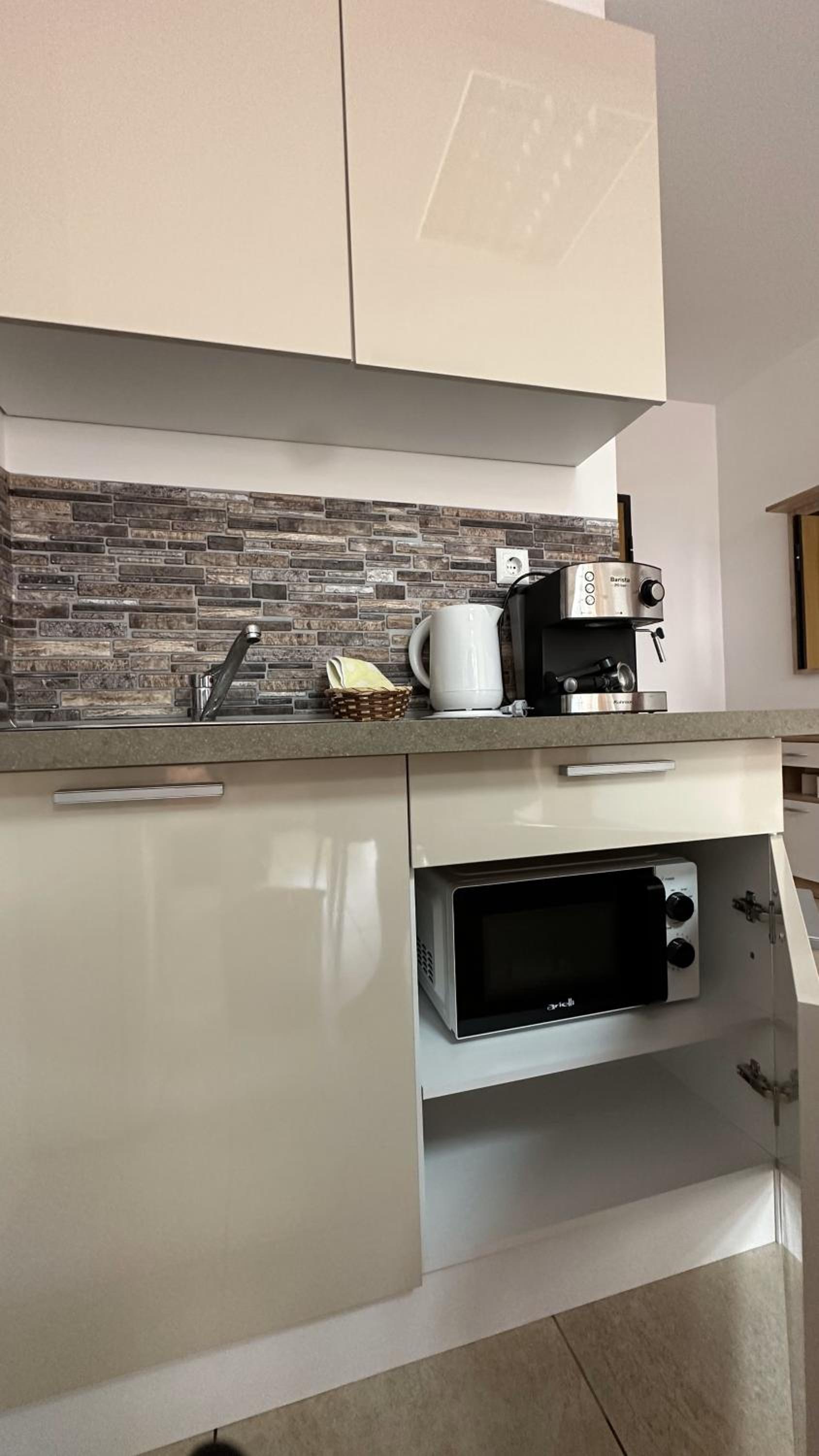 Studio Apartment ULTIMA - Super Center Burgas
