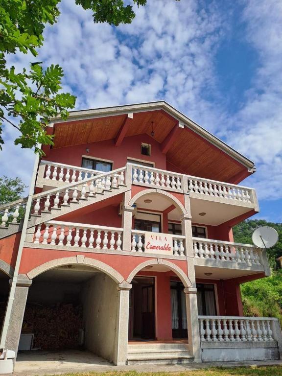 Villa Esmeralda Virpazar view 4