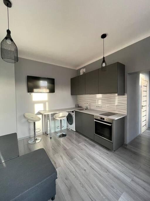 Minimalist apartment-free parking, self check in view 4