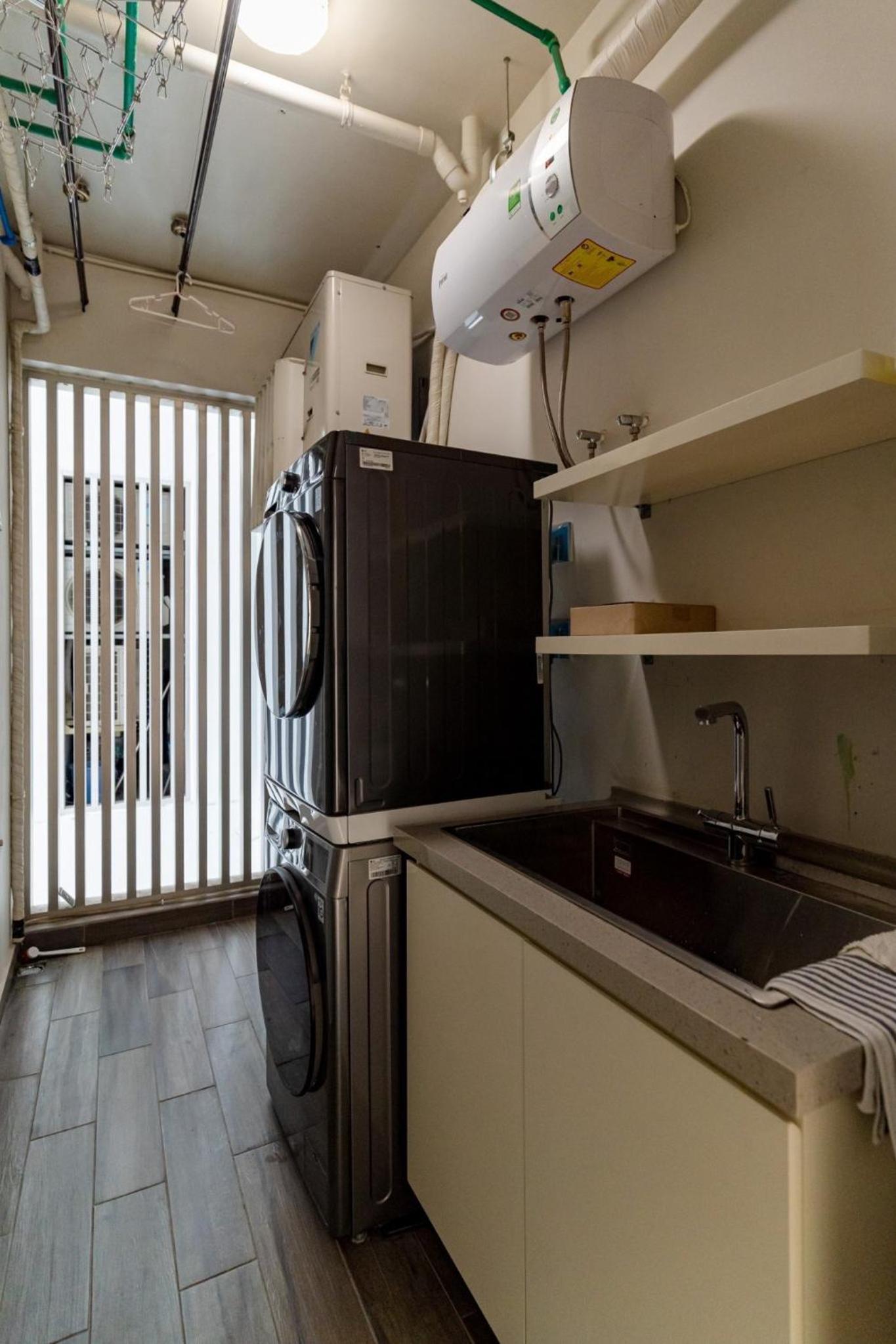 Midtown Premium Apartments
