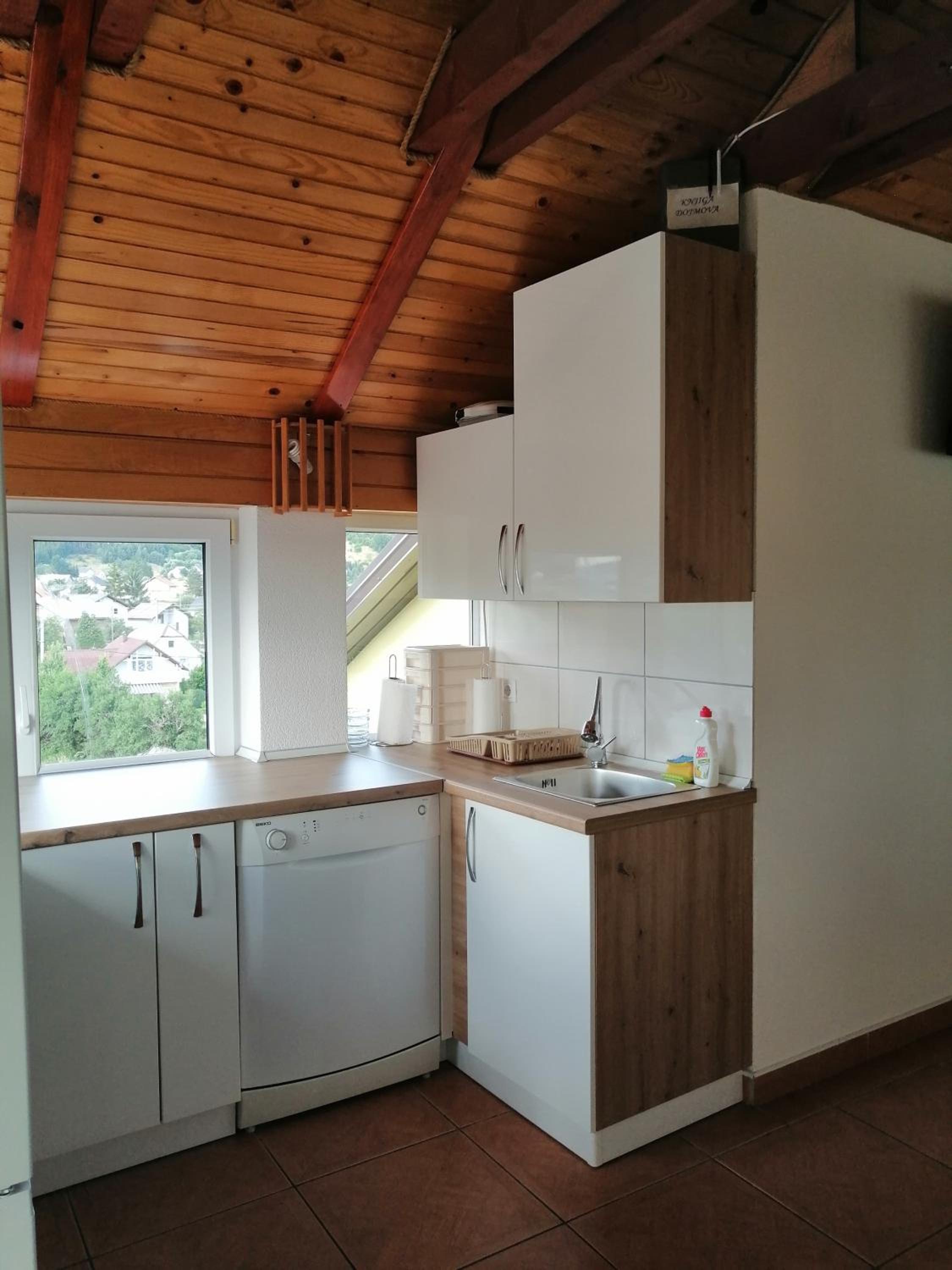 Apartman LELI