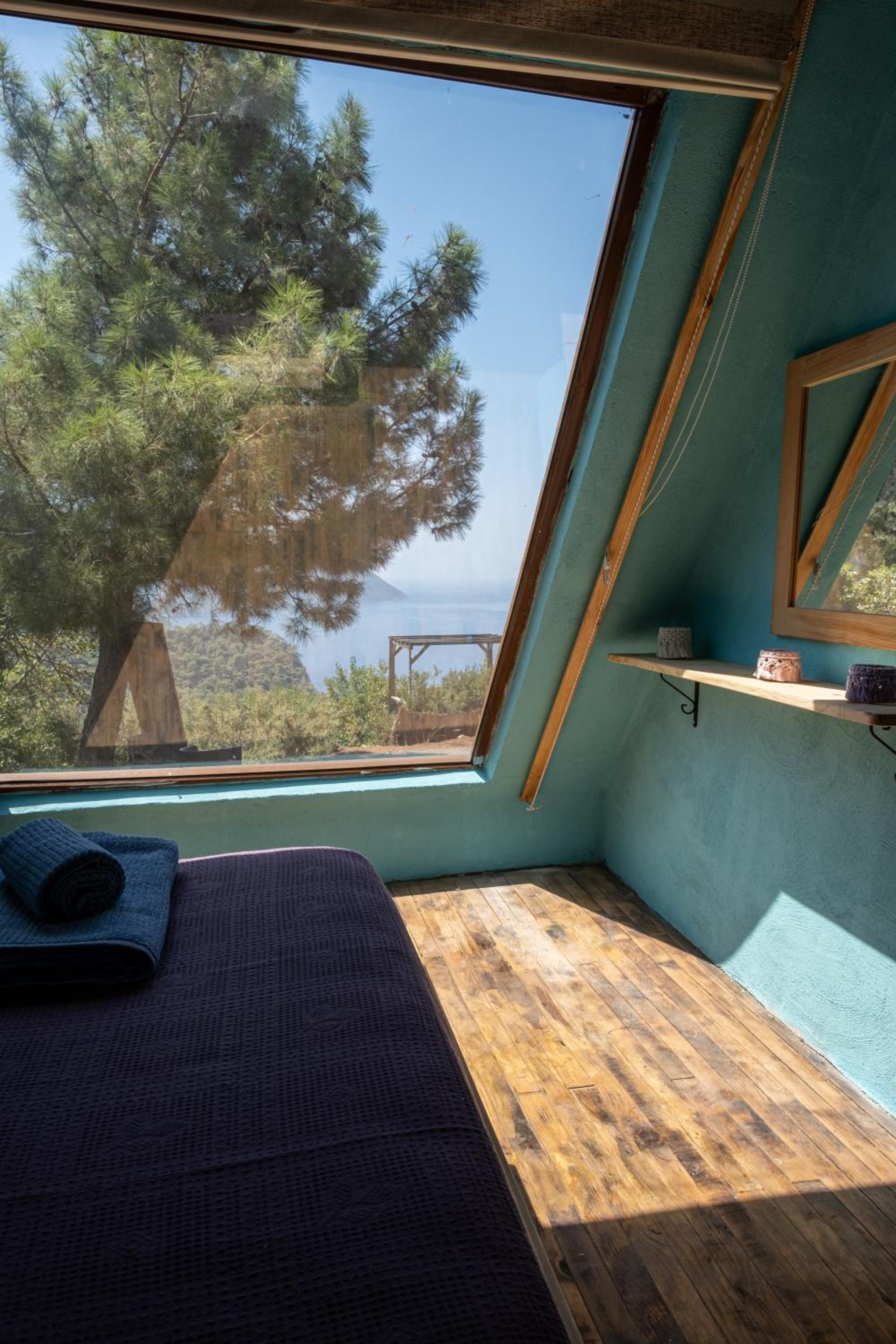 Goat Bungalow and Camping