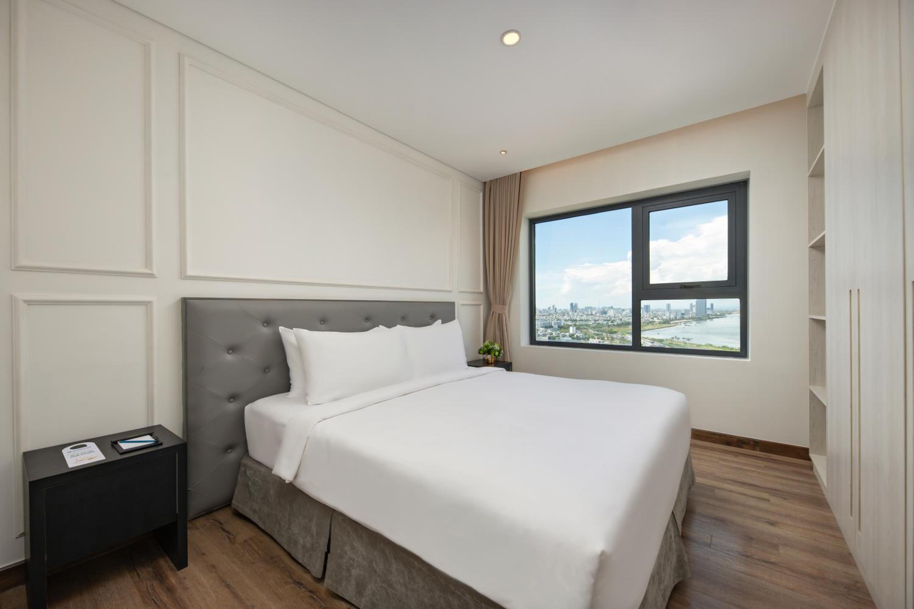 Wyndham Danang Golden Bay 202