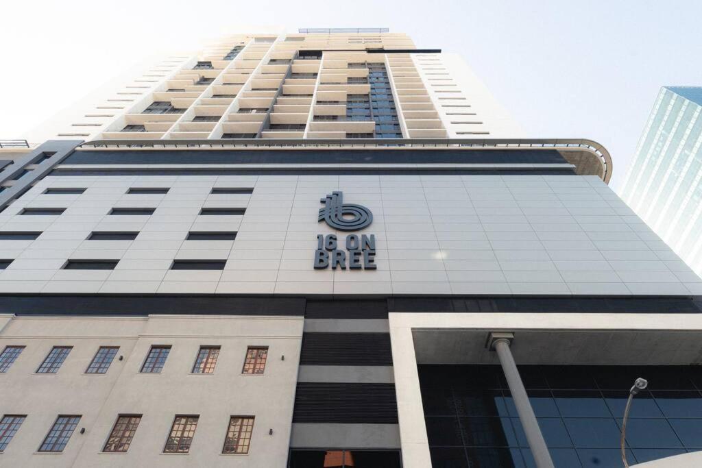 Highest Penthouse in the City - 16 On Bree Luxury