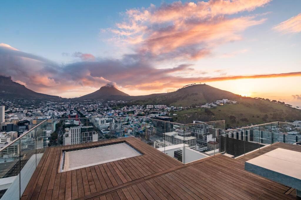 Highest Penthouse in the City - 16 On Bree Luxury