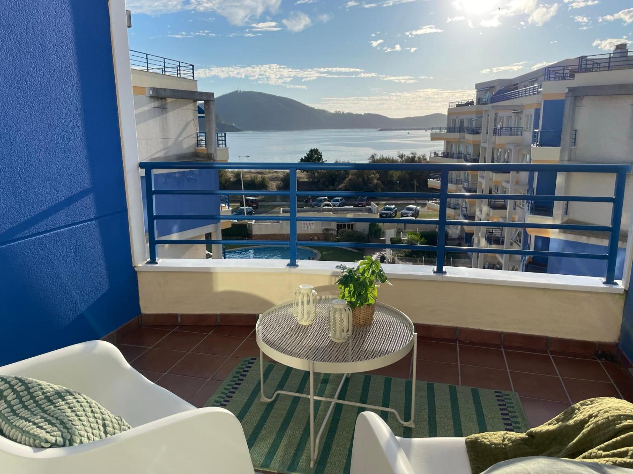 Apartamento con vistas al mar B3 Urb Puerto Azul