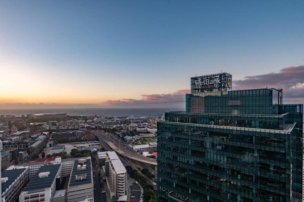Highest Penthouse in the City - 16 On Bree Luxury