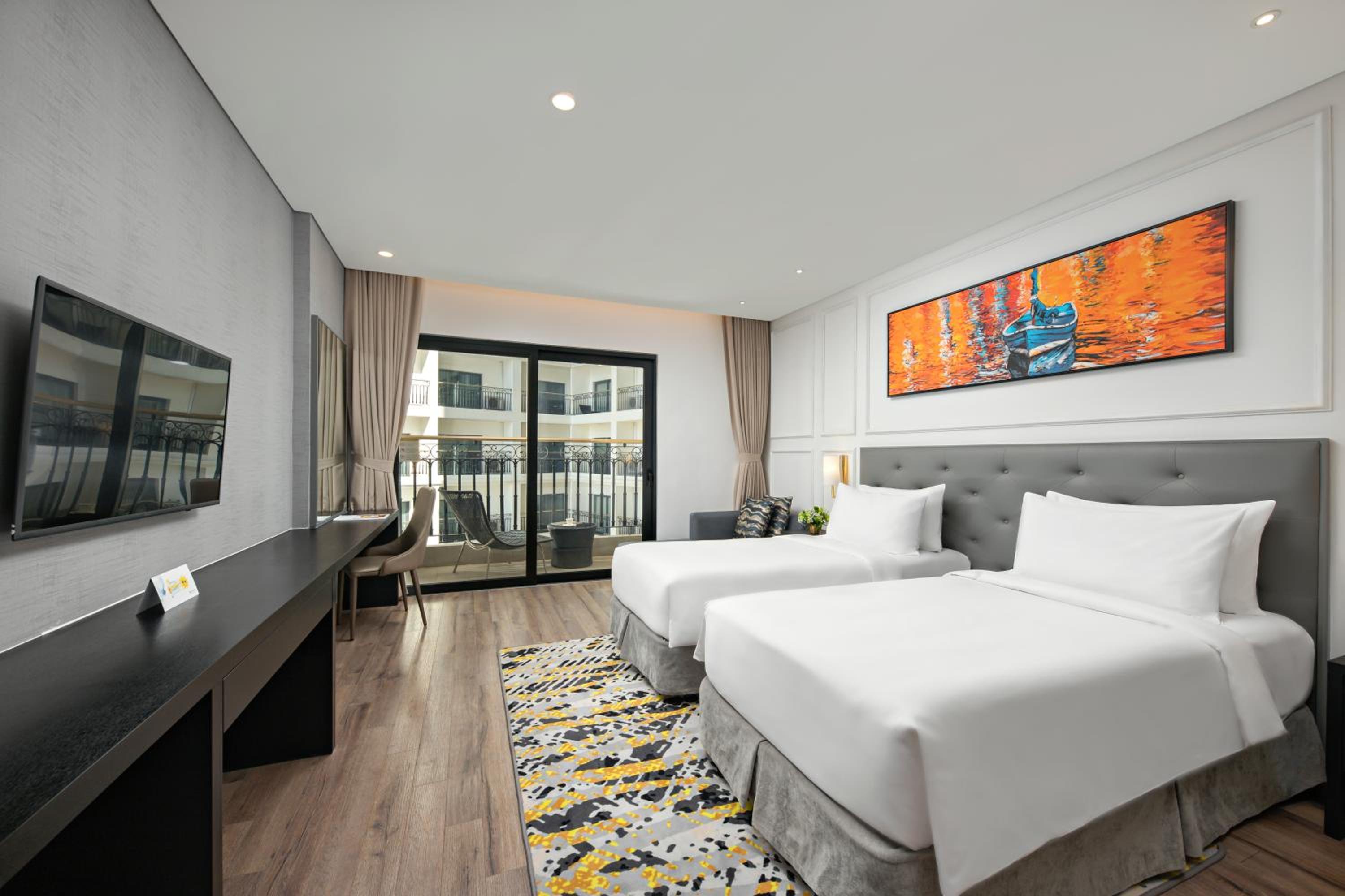 Wyndham Danang Golden Bay 205
