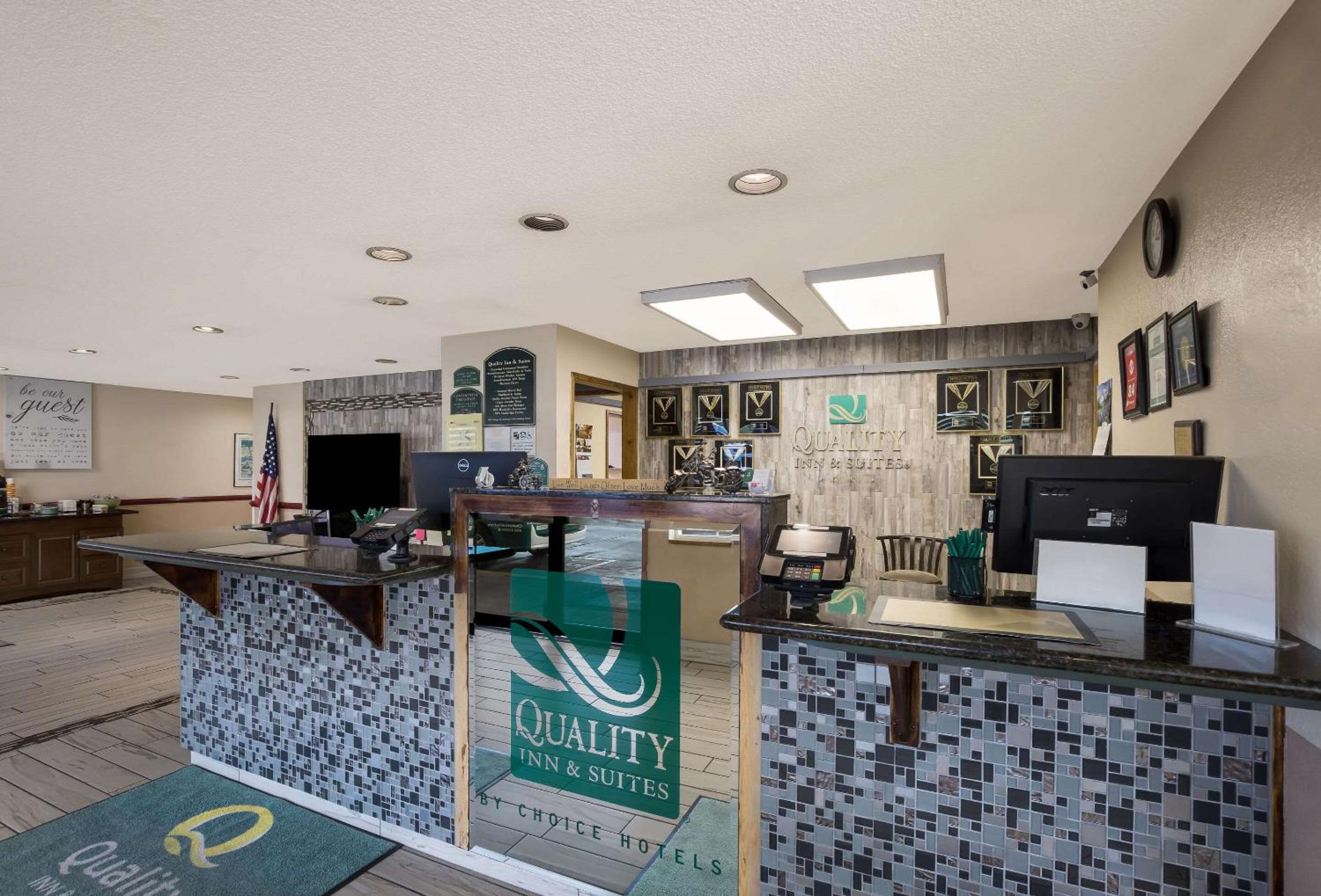 Medford Vacations - Quality Inn  Suites Medford Airport - Property Image 9