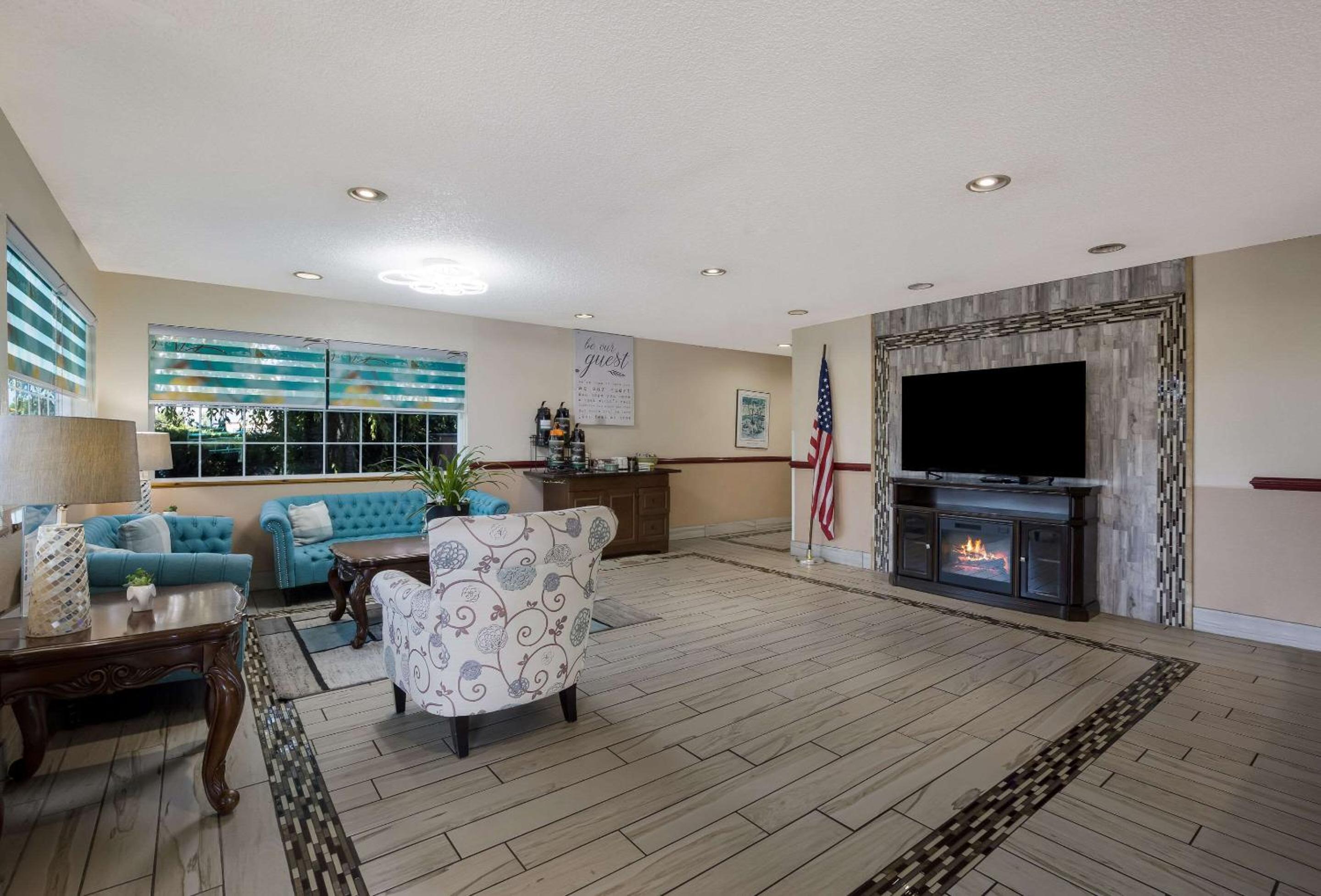 Medford Vacations - Quality Inn  Suites Medford Airport - Property Image 10