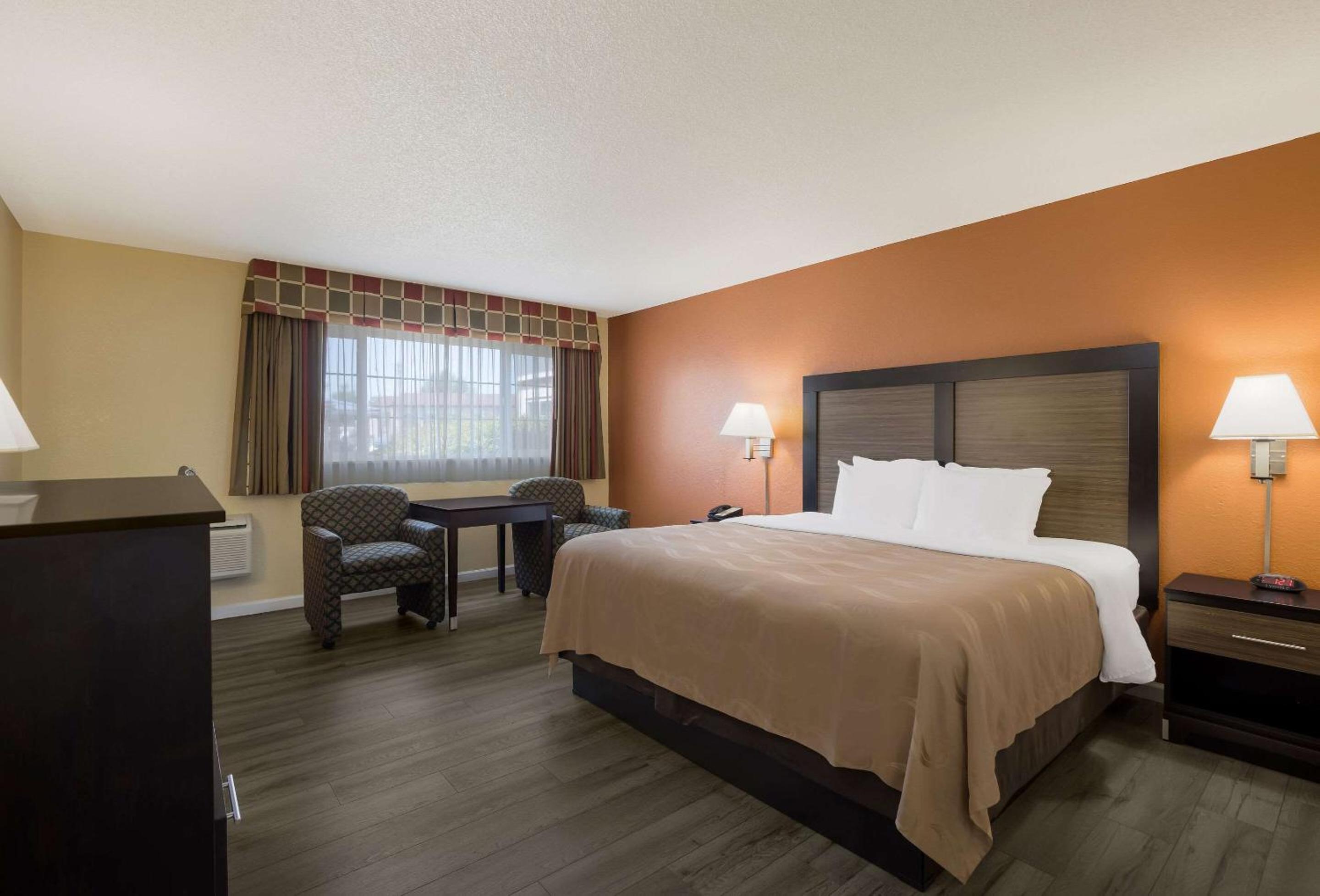 Medford Vacations - Quality Inn Suites Medford Airport - Property Image 15