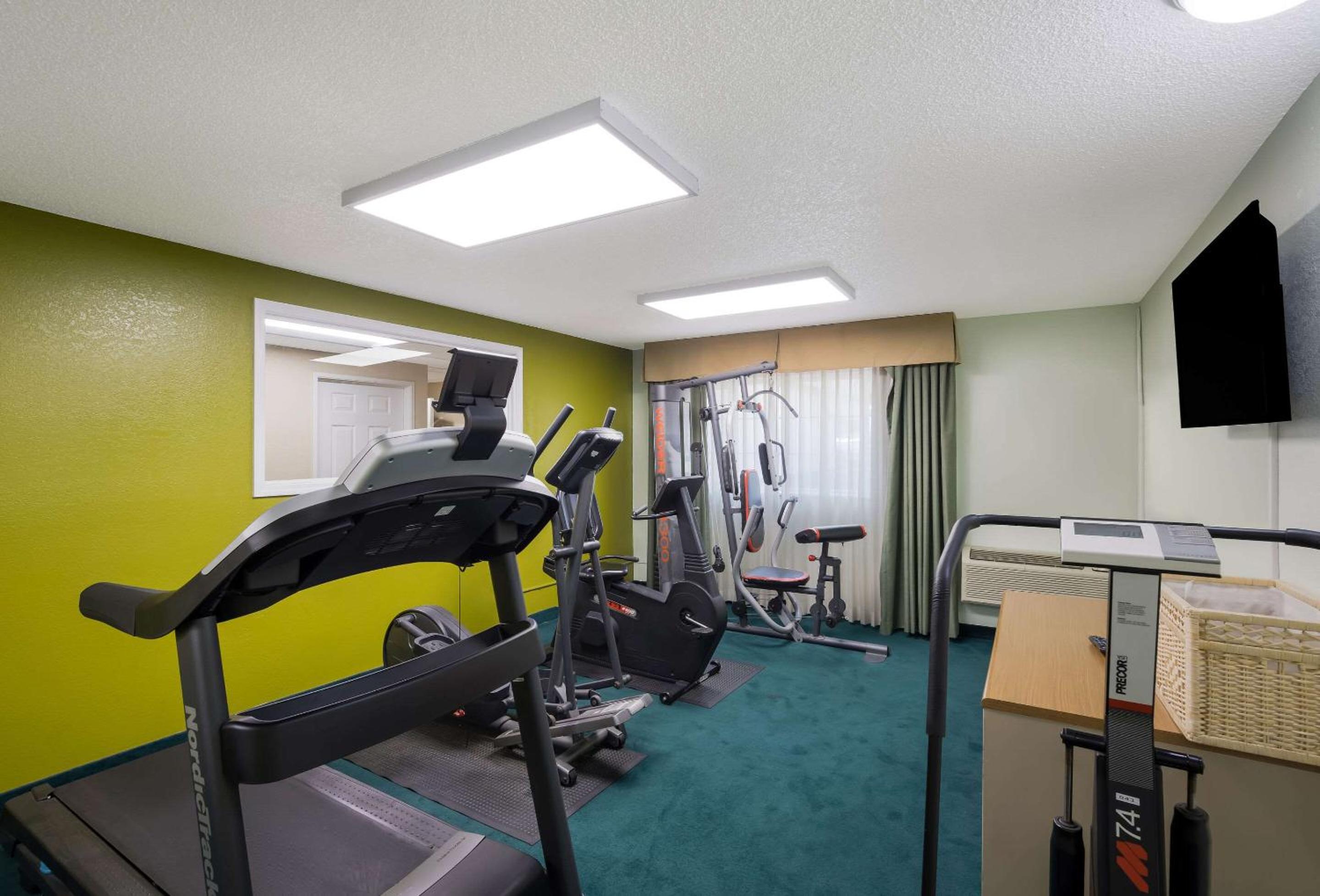 Medford Vacations - Quality Inn Suites Medford Airport - Property Image 31