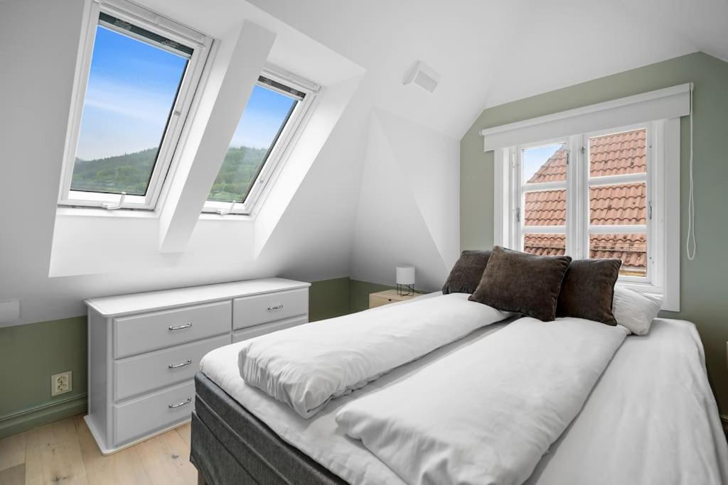 Bergen Vacations - Beautiful townhouse super Central in Bergen - 4 bedrooms 8 guests - Property Image 10