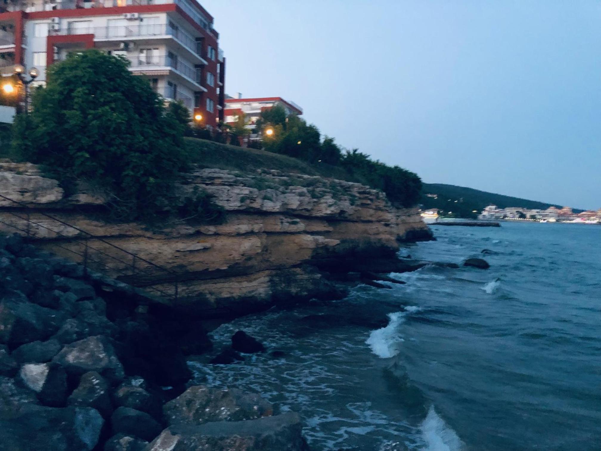 Beautiful apartment right by the sea, Sveti Vlas