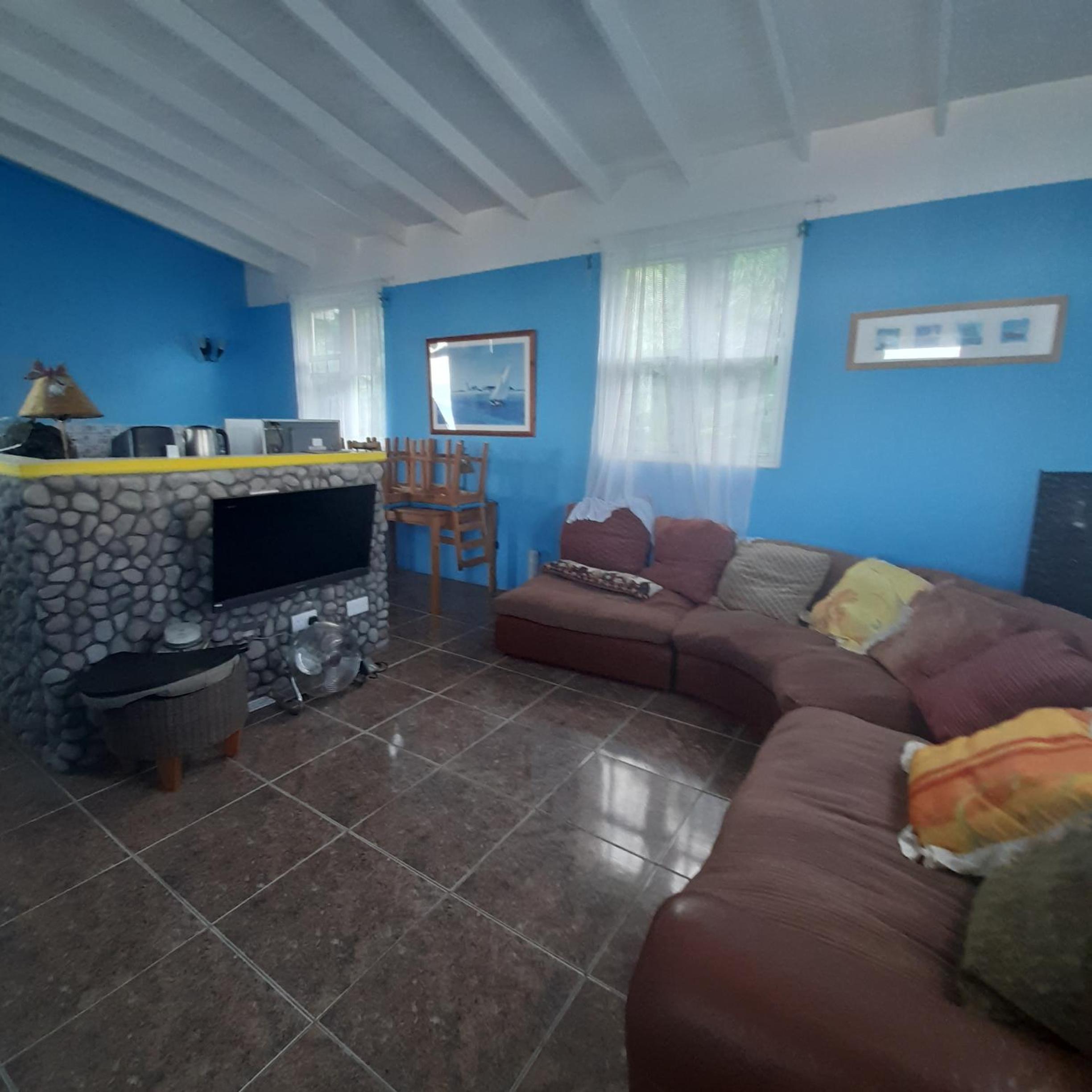 Canefield sea view apartment