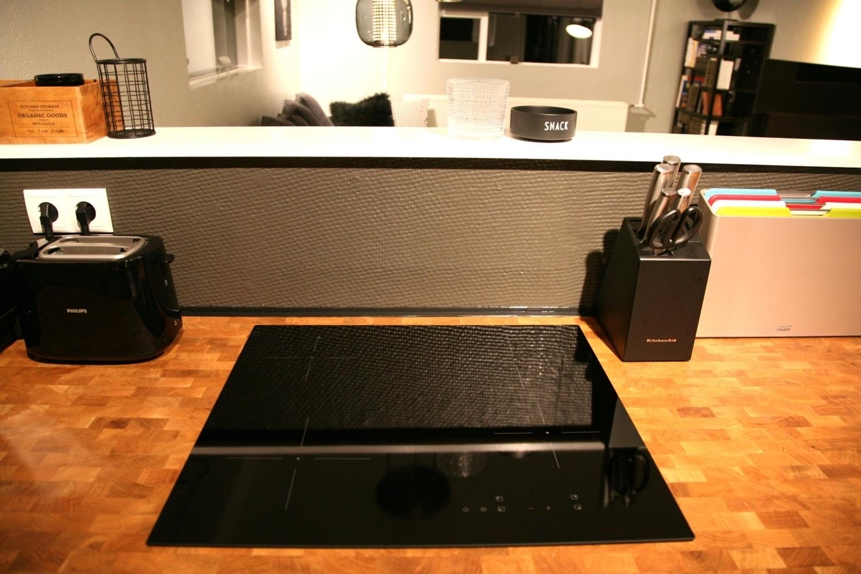 Spacious & refurbished 1 bedroom apartment in suburban Reykjavik