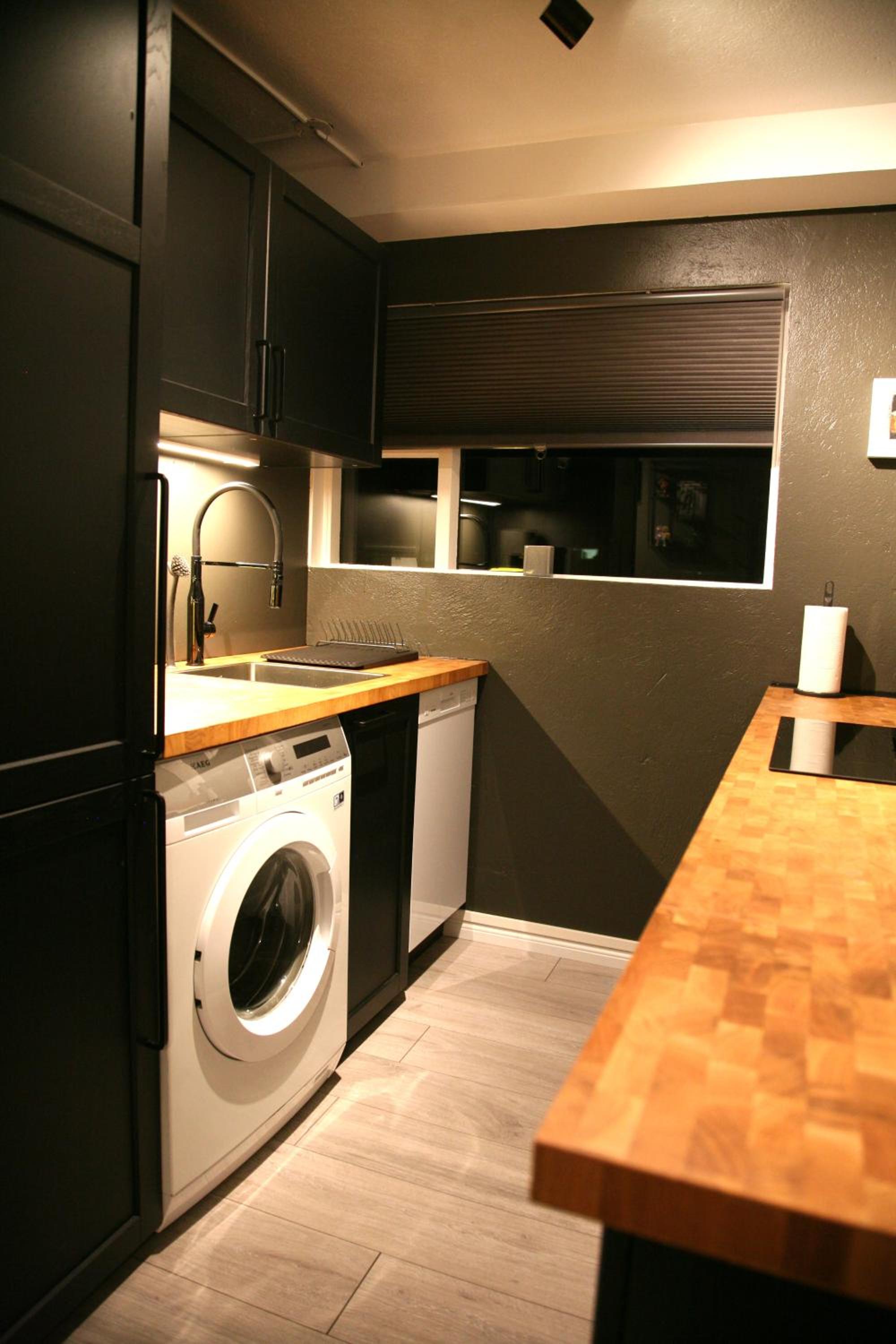 Spacious & refurbished 1 bedroom apartment in suburban Reykjavik