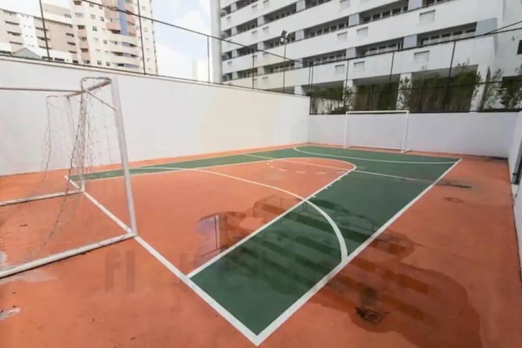 Lindo studio equipado em apartamento clube com academia e conforto no centro de Curitiba - MID Home