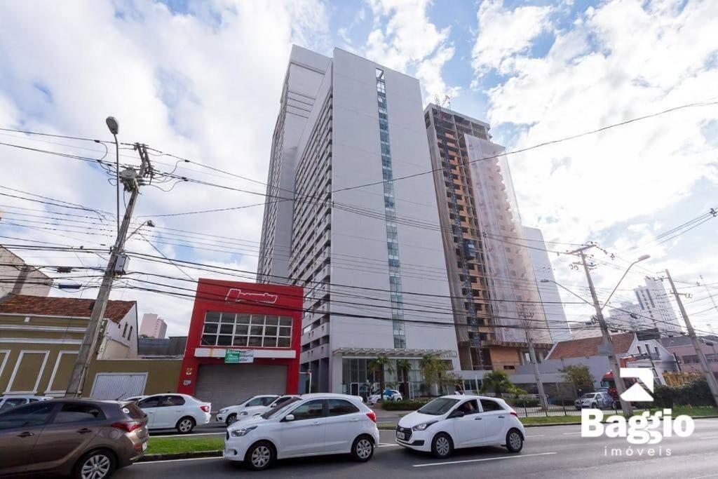Lindo studio equipado em apartamento clube com academia e conforto no centro de Curitiba - MID Home