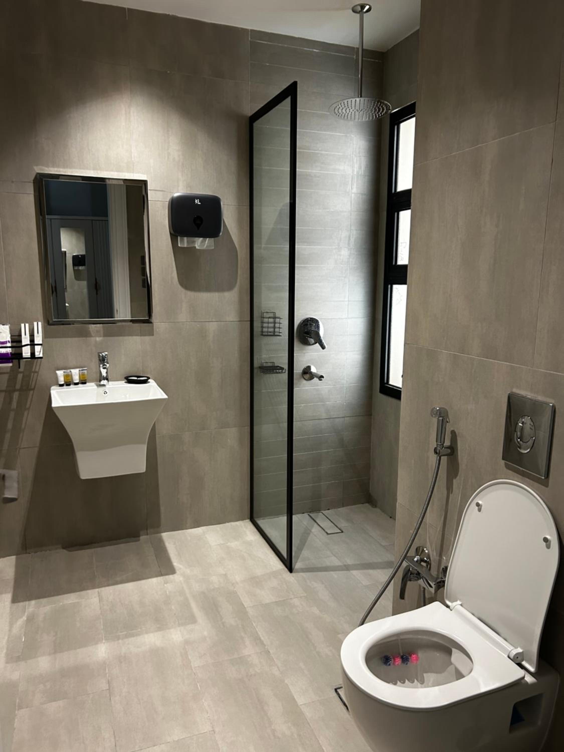 Self check in Unique 3 Bedrooms Apartment