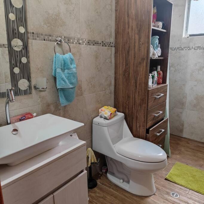 Casa con Piscina en Nanegalito