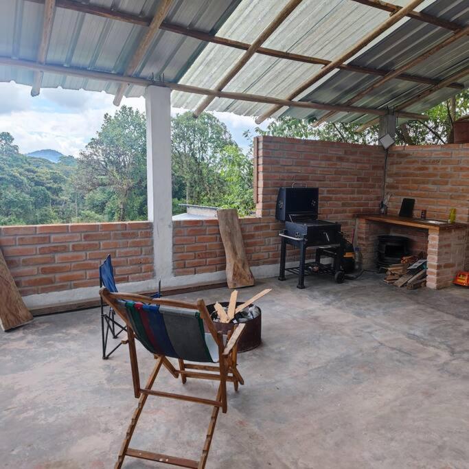 Casa con Piscina en Nanegalito