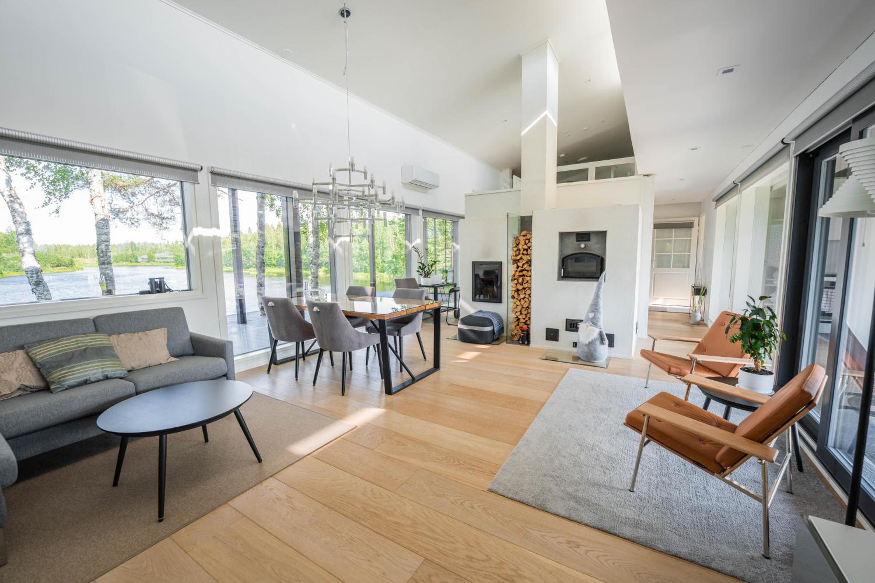 Exclusive Villa Wikkelä Ranua with Sauna & Jacuzzi