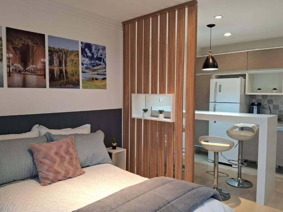 Lindo studio equipado em apartamento clube com academia e conforto no centro de Curitiba - MID Home