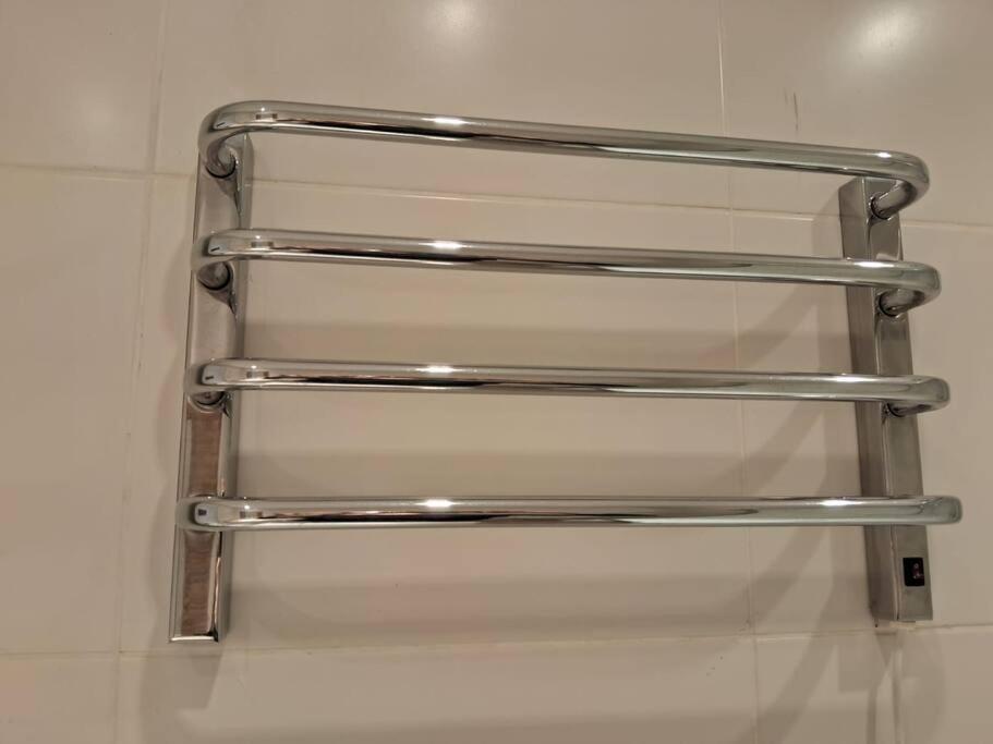 Lindo studio equipado em apartamento clube com academia e conforto no centro de Curitiba - MID Home