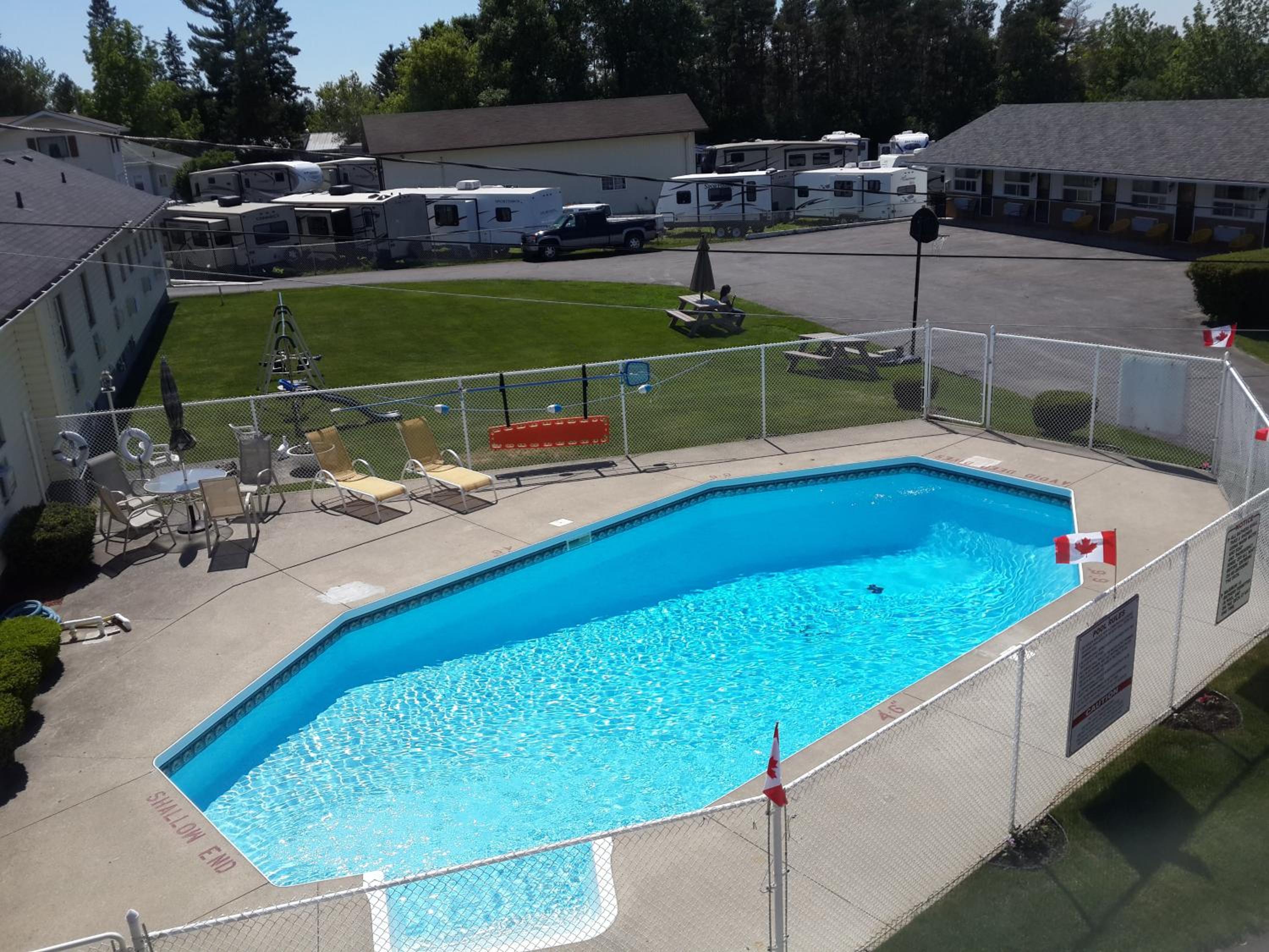 Fox Motor Inn