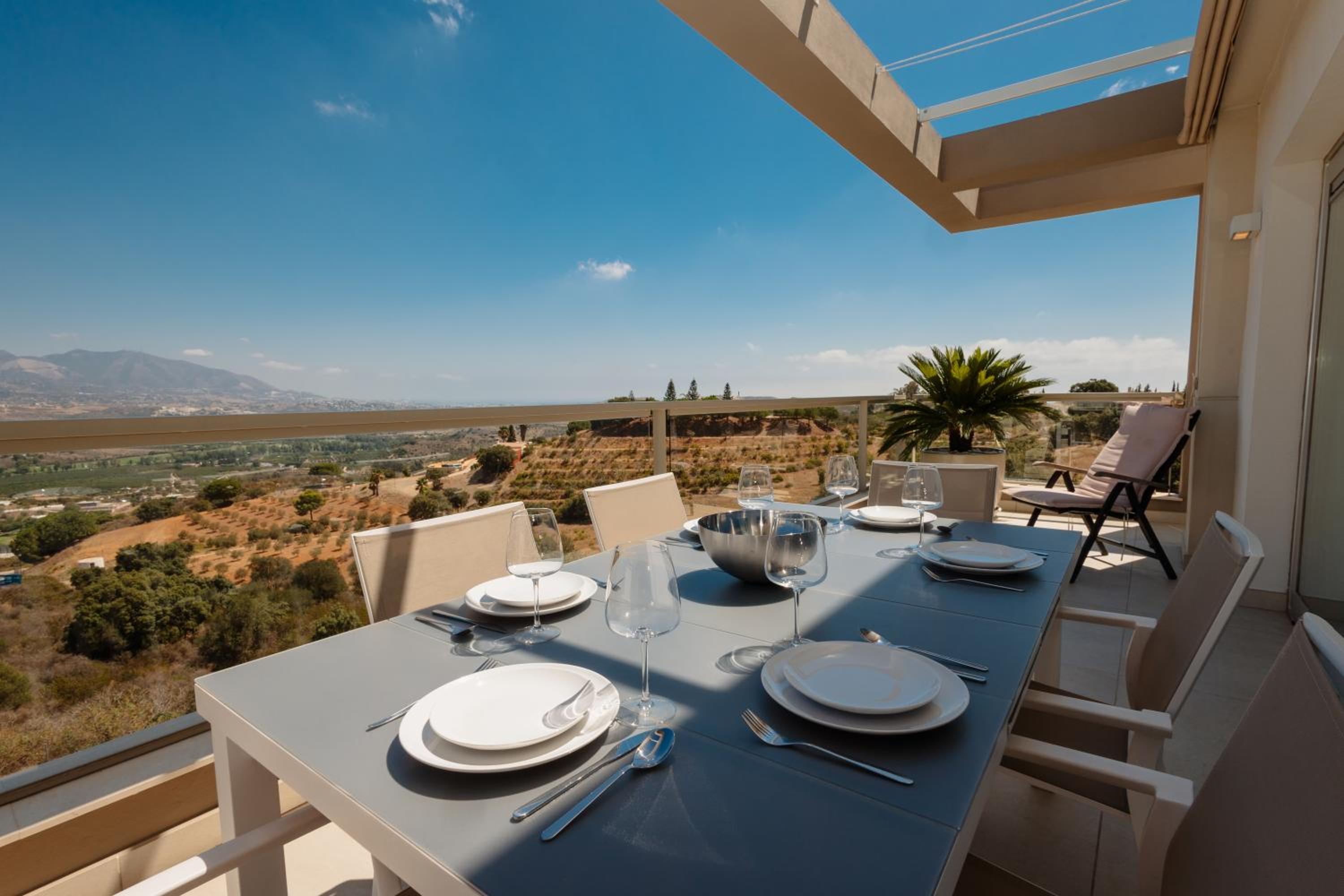 Modern holiday apartment with incredible sea views in La Cala de Mijas