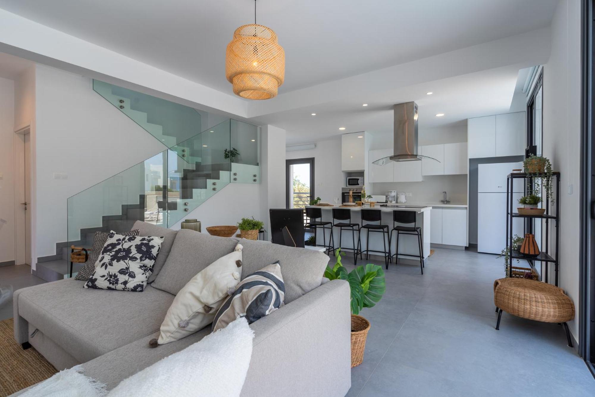 Villa Flora's 3-BR Retreat & Private Pool in Protaras