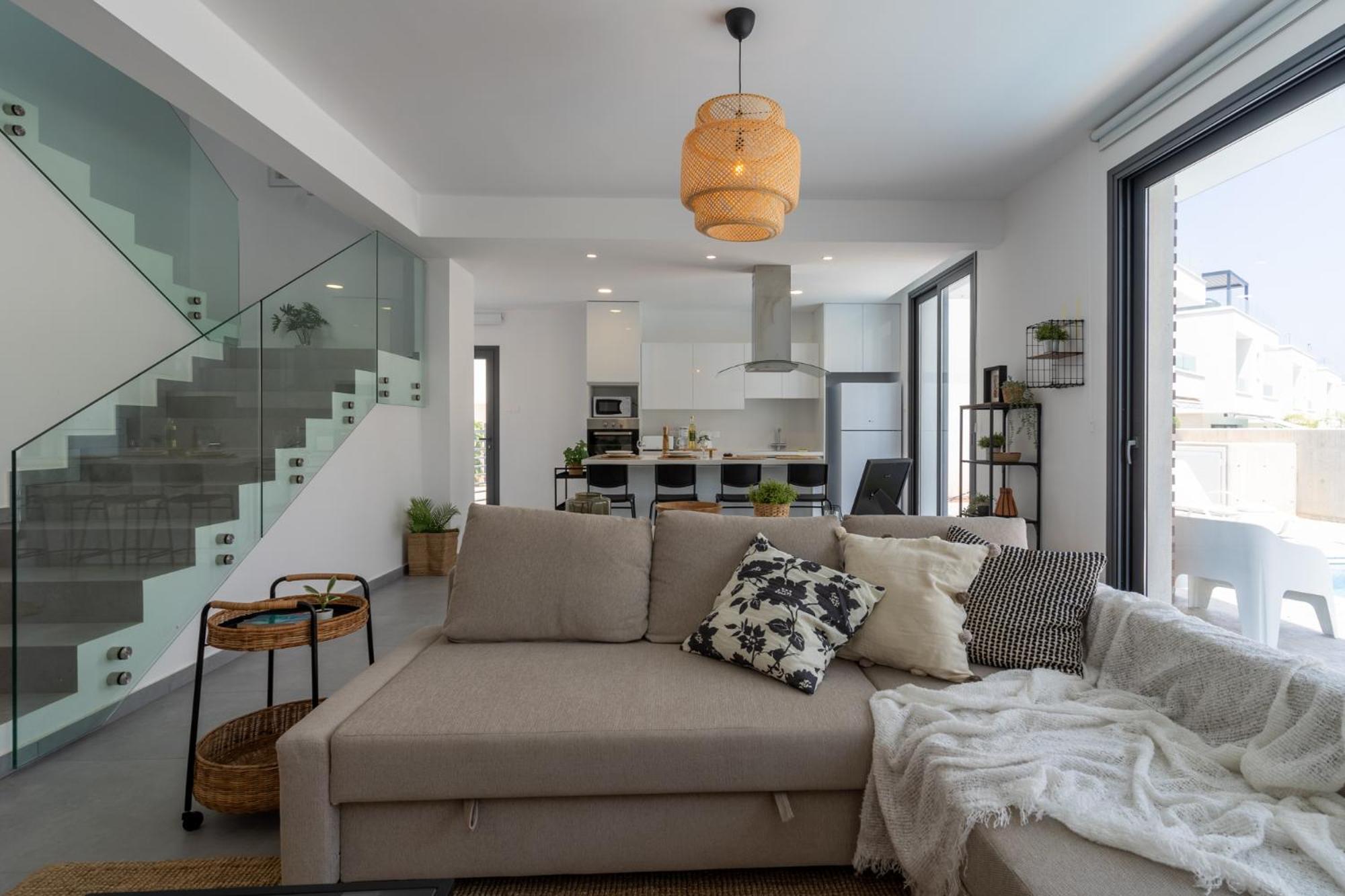 Villa Flora's 3-BR Retreat & Private Pool in Protaras