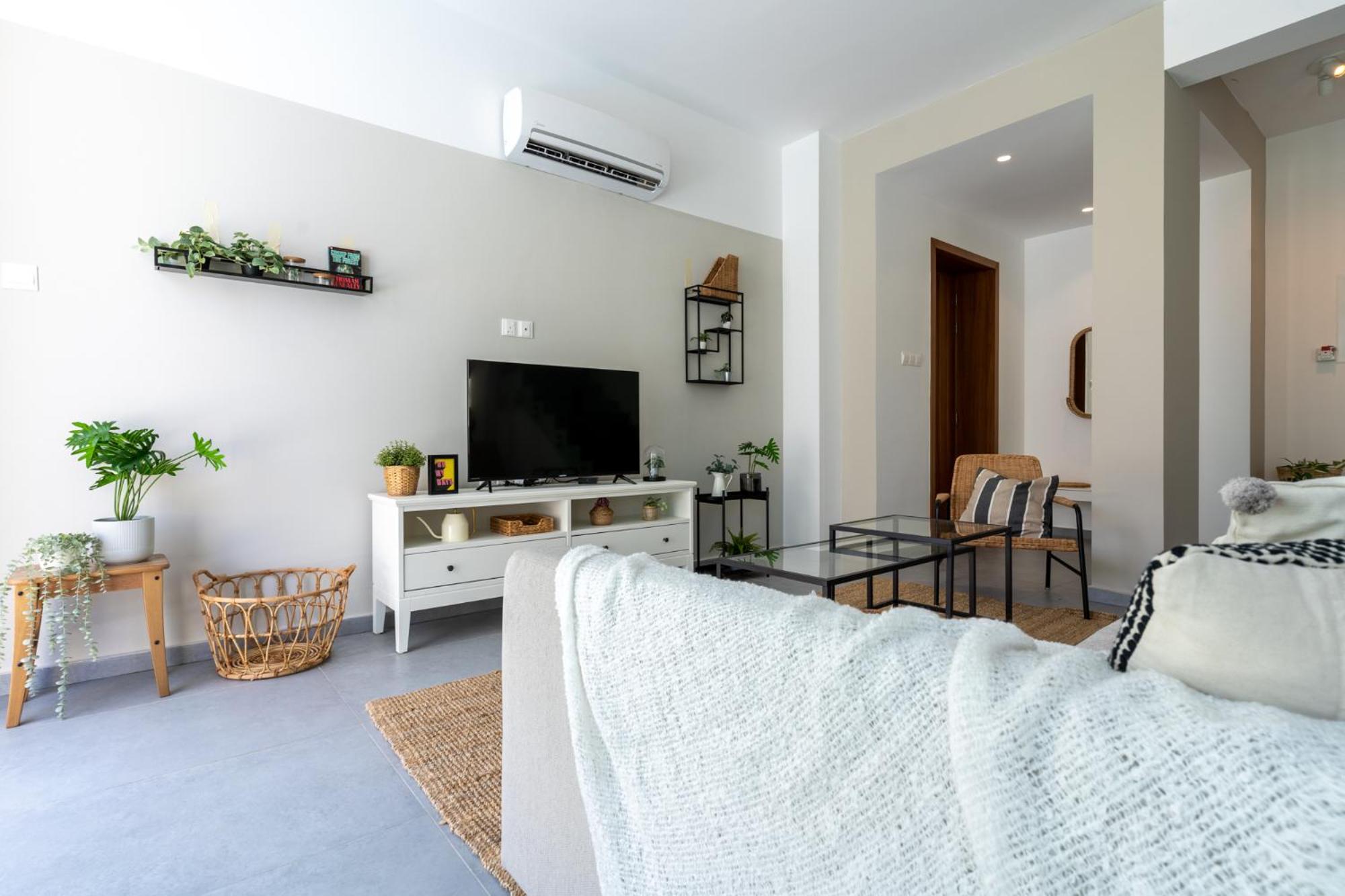 Villa Flora's 3-BR Retreat & Private Pool in Protaras