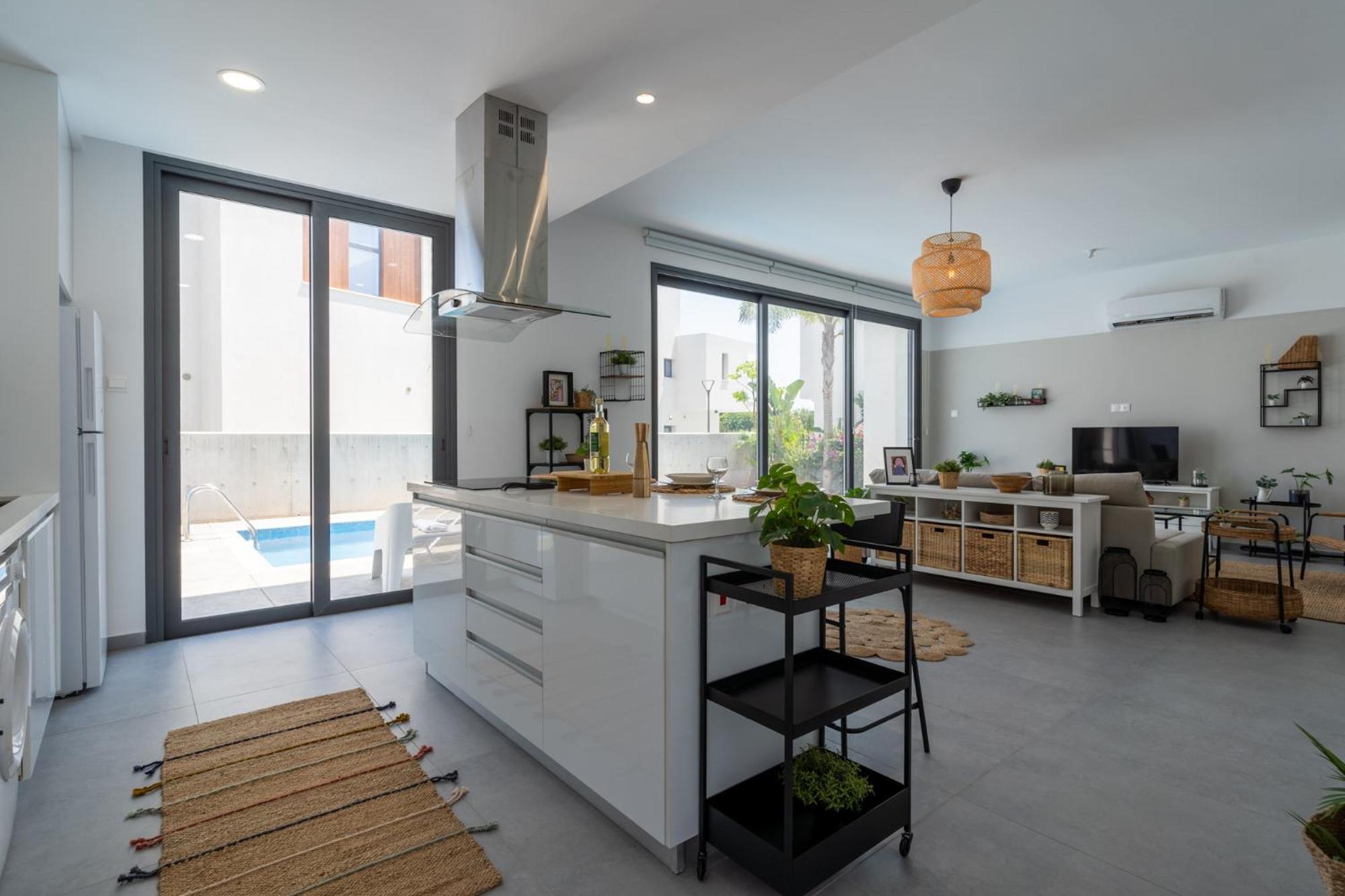 Villa Flora's 3-BR Retreat & Private Pool in Protaras