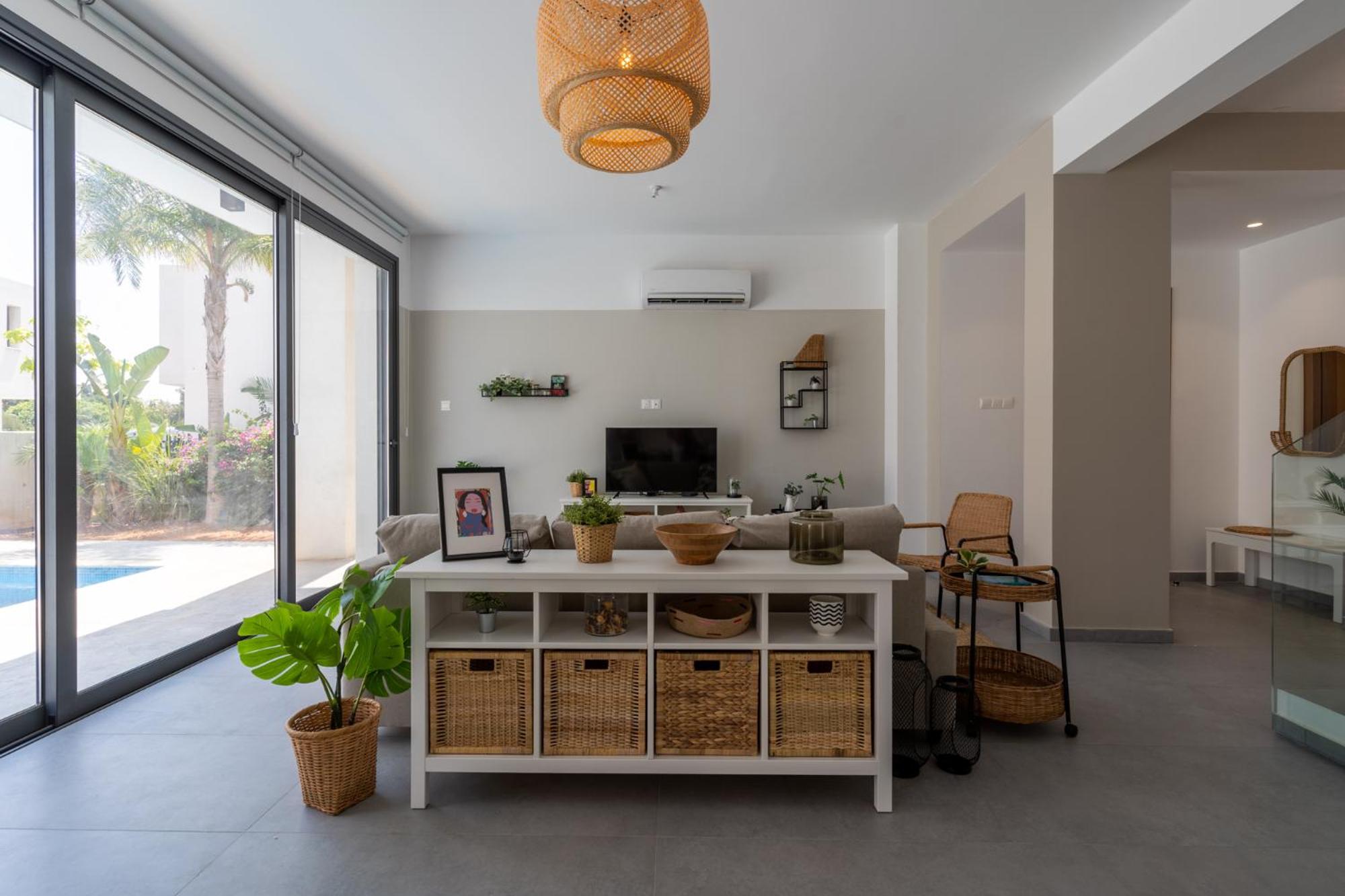 Villa Flora's 3-BR Retreat & Private Pool in Protaras