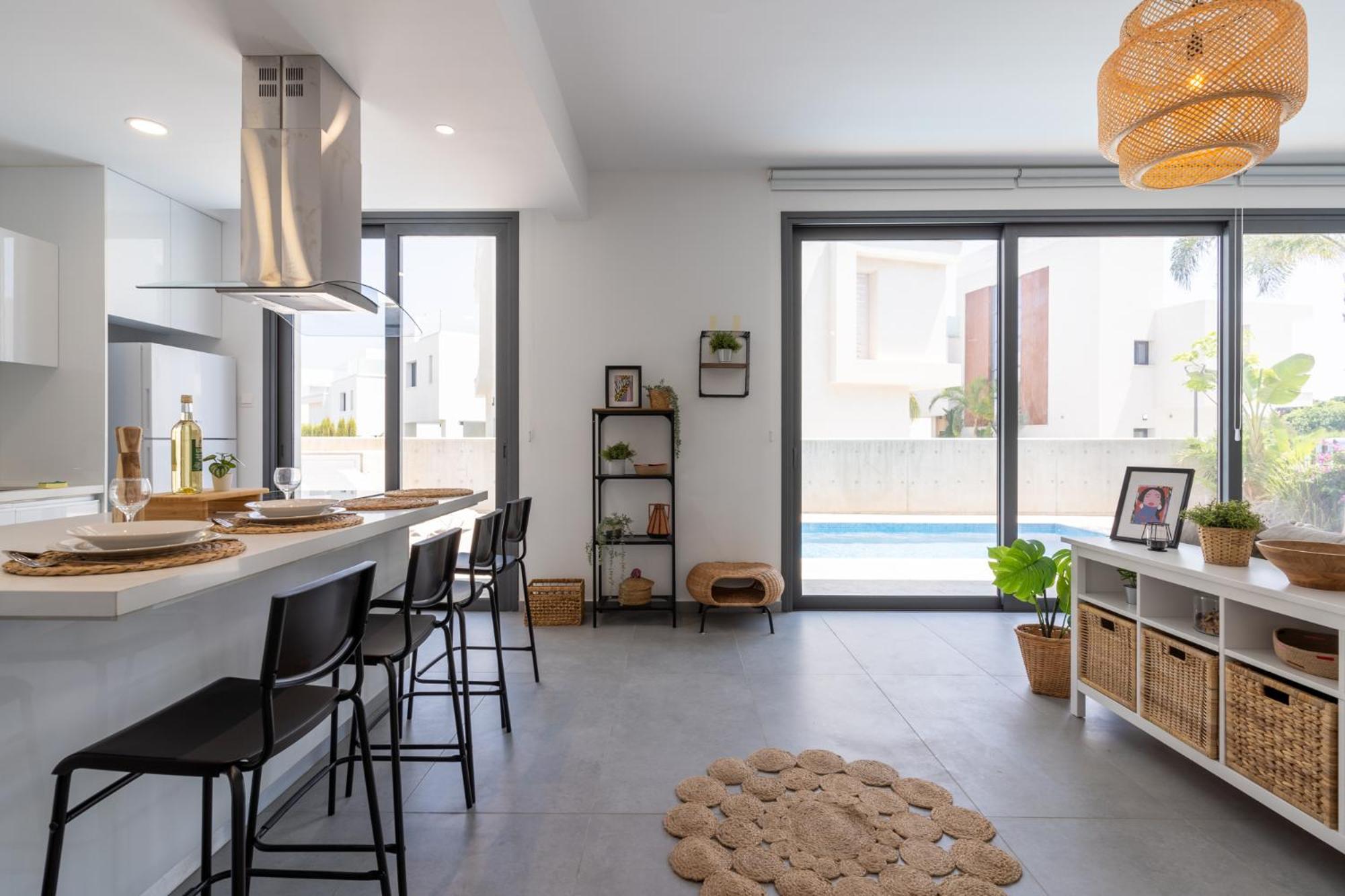 Villa Flora's 3-BR Retreat & Private Pool in Protaras