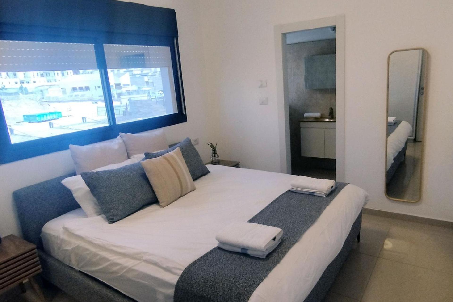 YalaRent Seasons 4 bedroom apartment with jacuzzi view 3