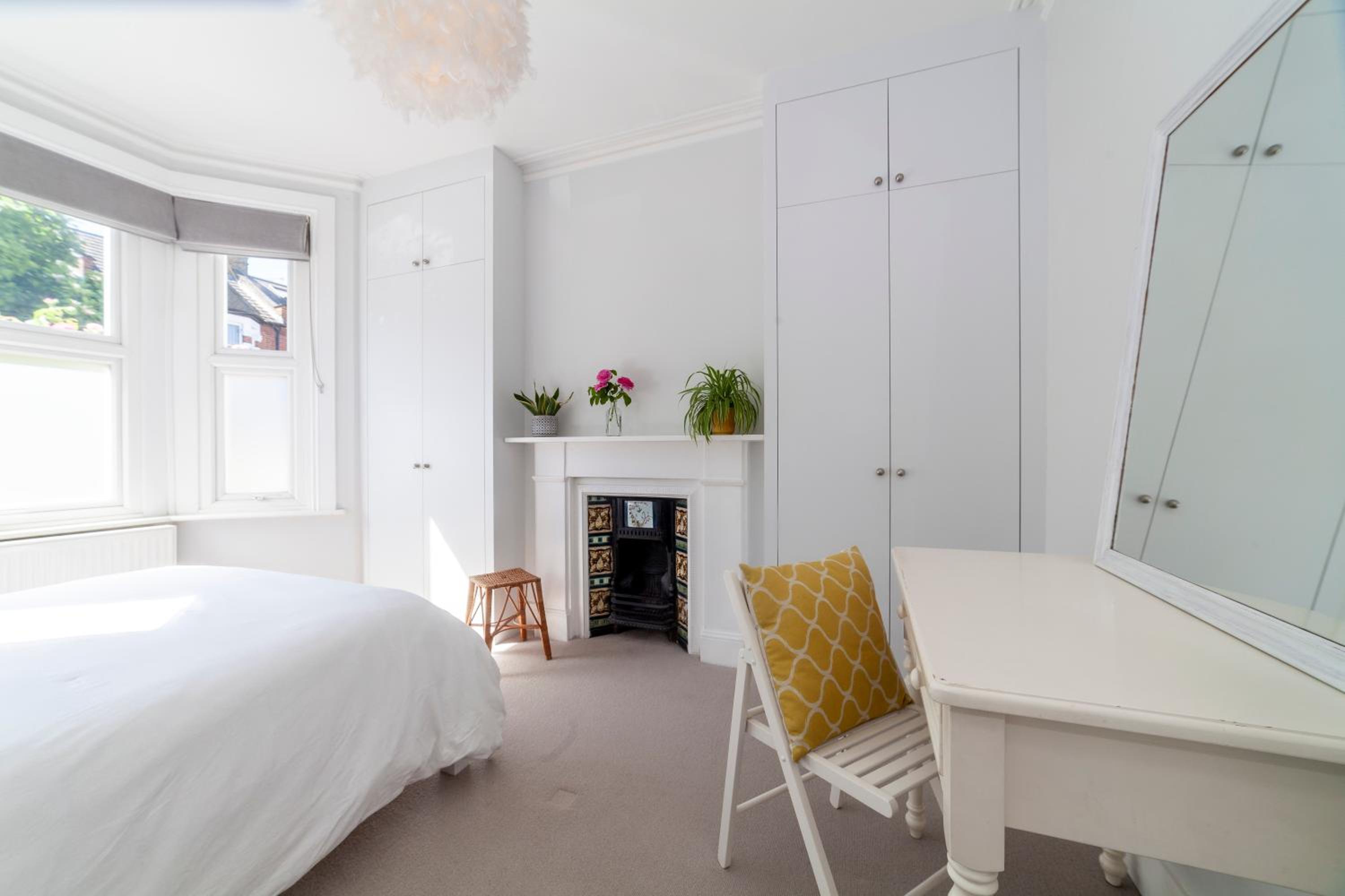 Splendid 2BR wprivate gdn, Fulham