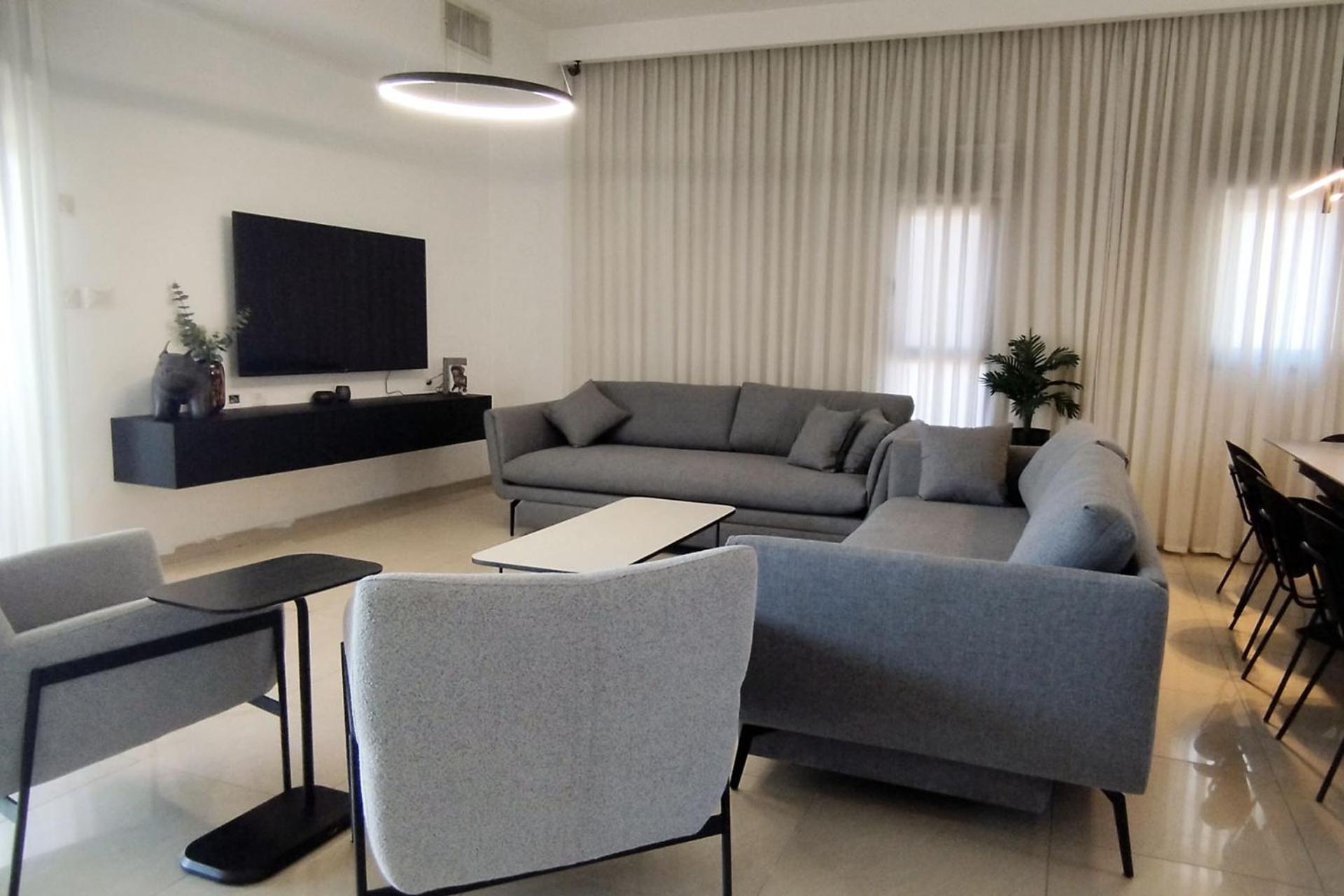 YalaRent Seasons 4 bedroom apartment with jacuzzi view 5