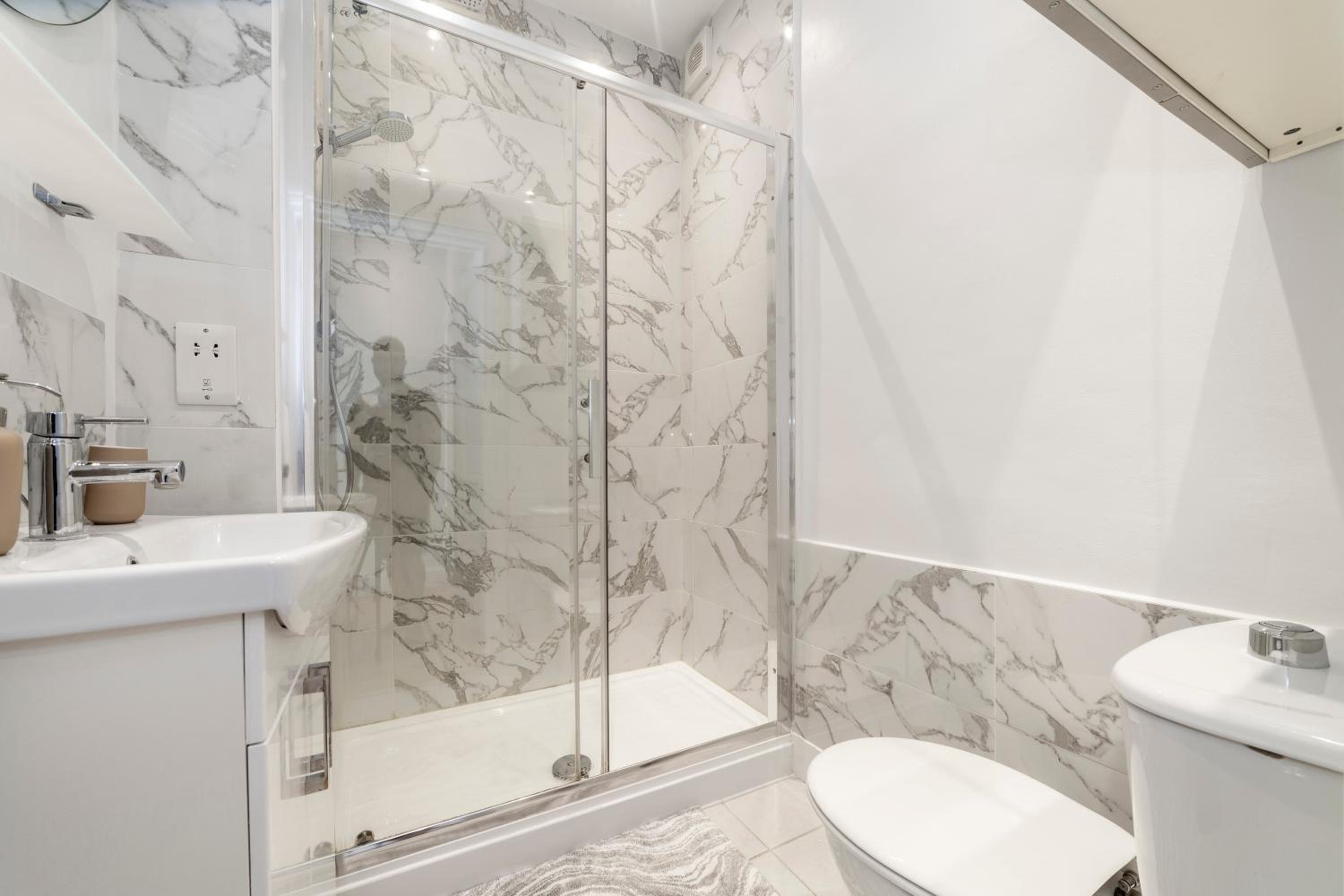 Splendid 2BR wprivate gdn, Fulham