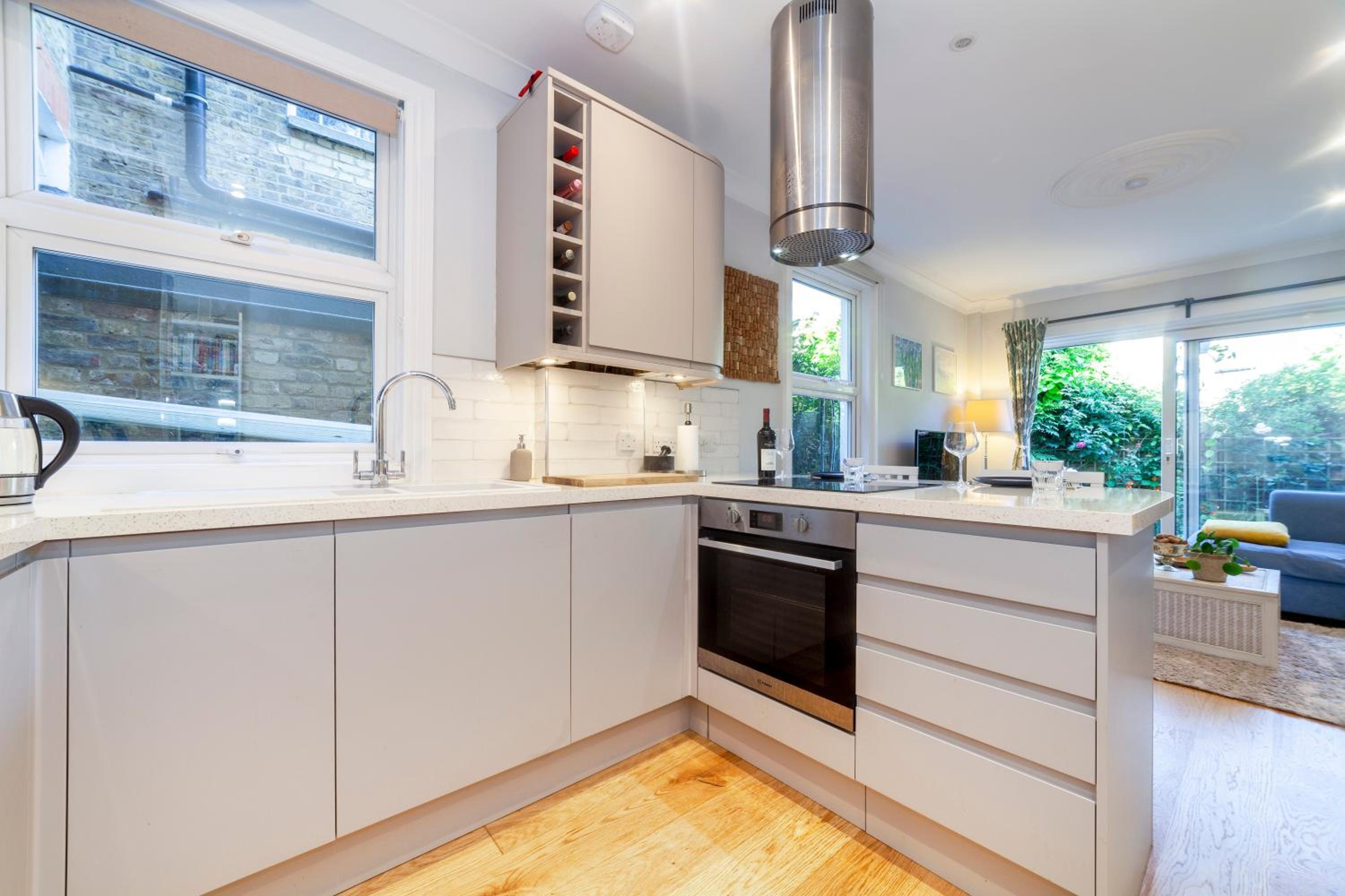 Splendid 2BR wprivate gdn, Fulham