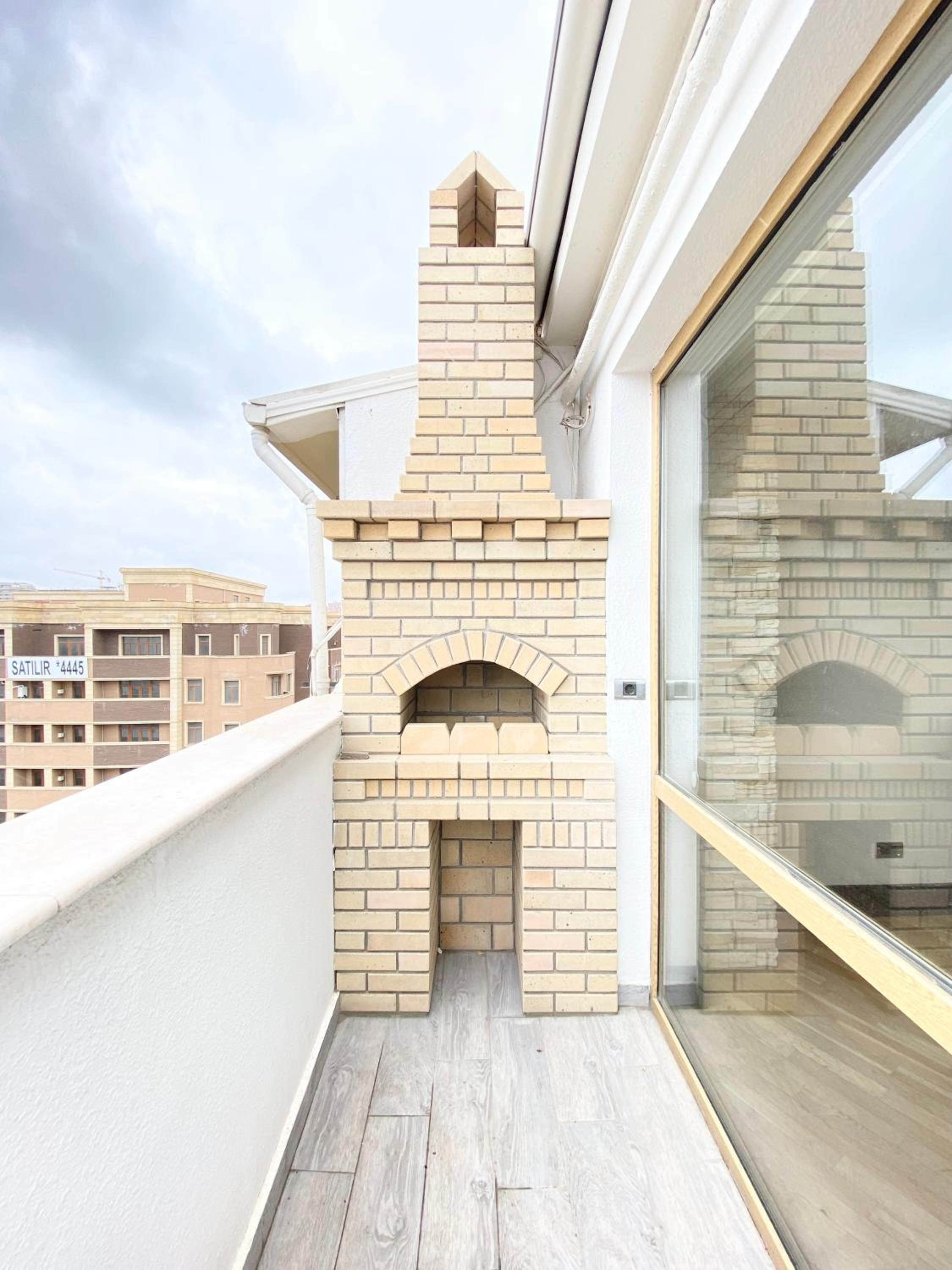 Luxury City Center Apartment