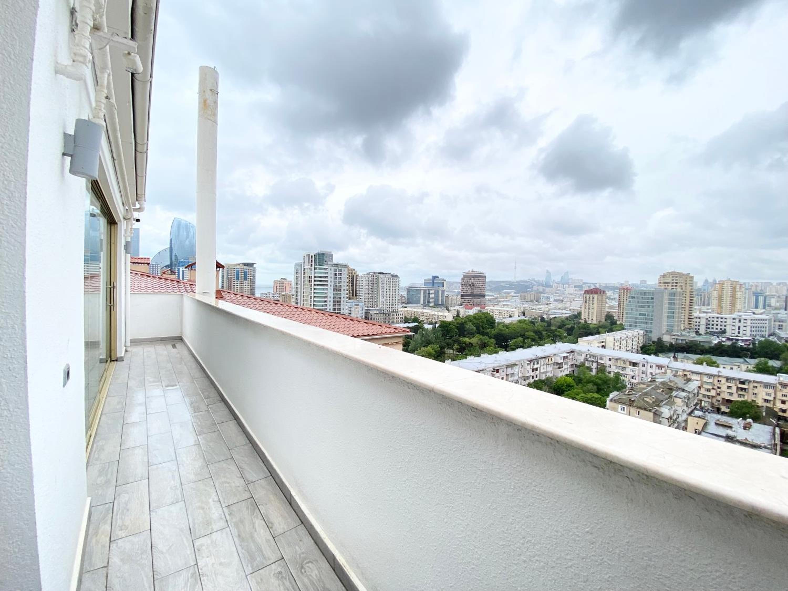 Luxury City Center Apartment