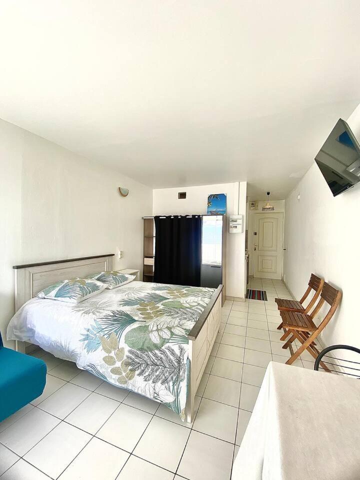 Apt T1,bien situé Anse Mitan Trois Ilets view 3