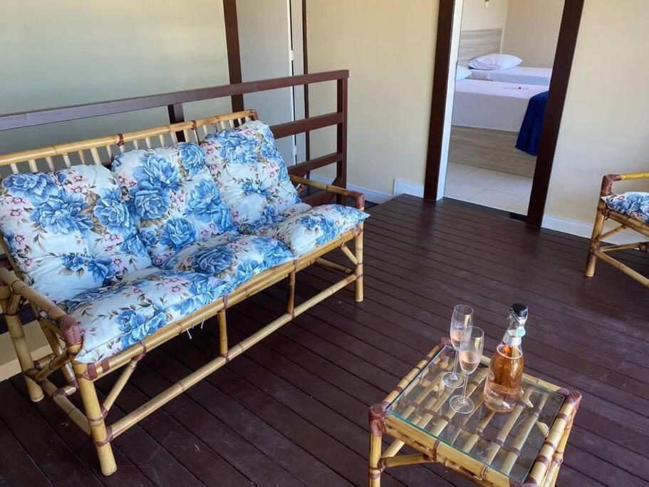 Casa Laranja em Condomínio Pé na Areia