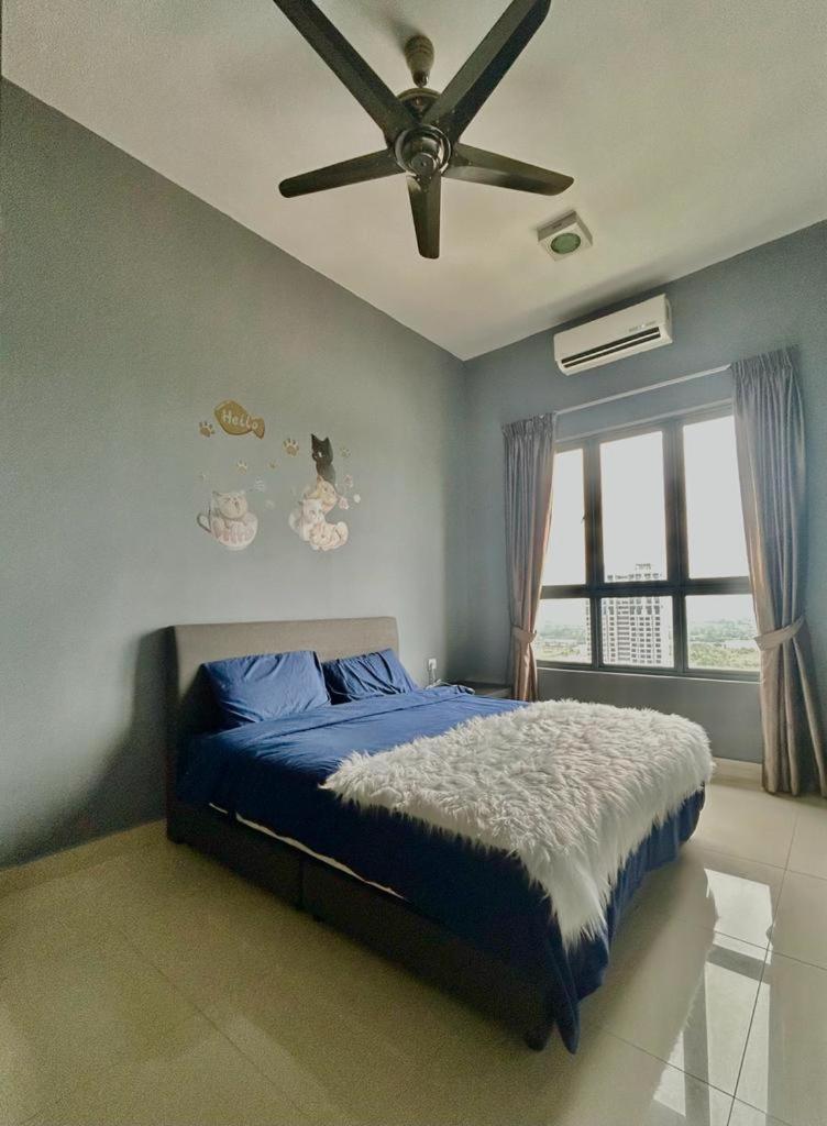 Modern Dpulze Soho fit 4pax,Netflix provided photo 3