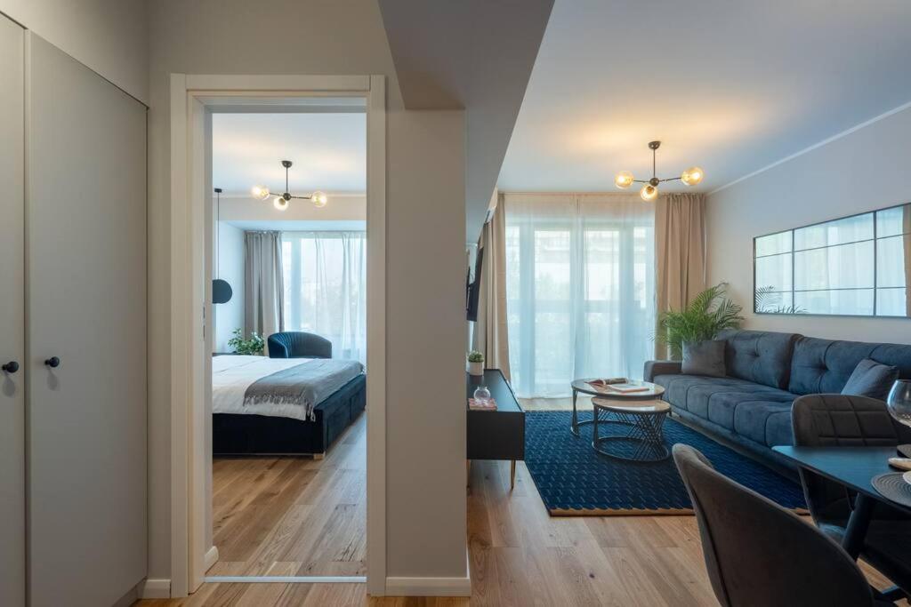 Bright & Calm - 2BR - Top Location view 3