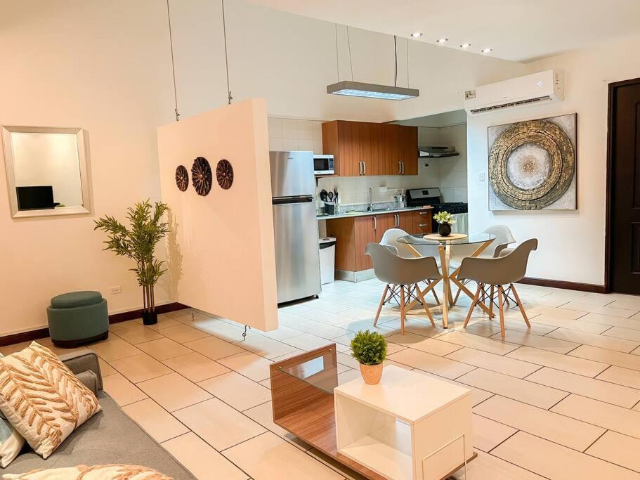 Amazing experience 2BR 2BTH Casco Viejo w/Rooftop view 4