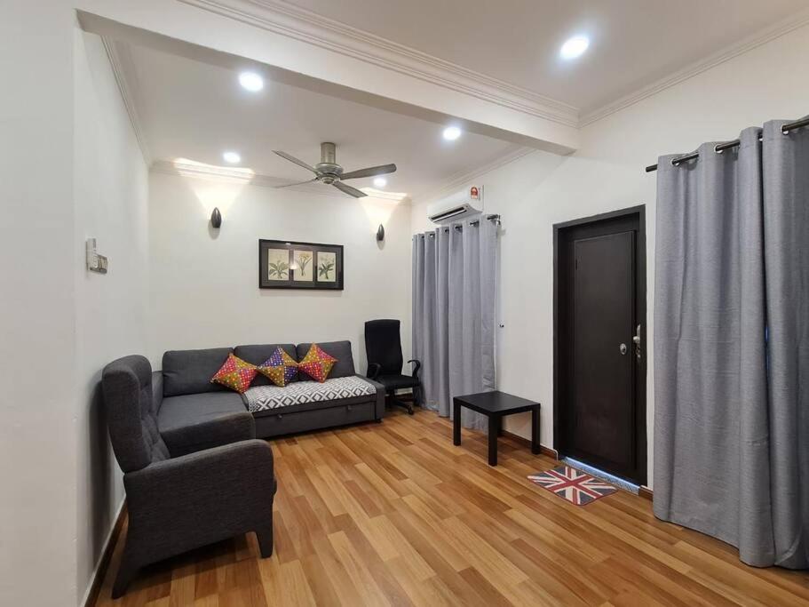 Townhouse heart of Malacca Step from Jonker street photo 1